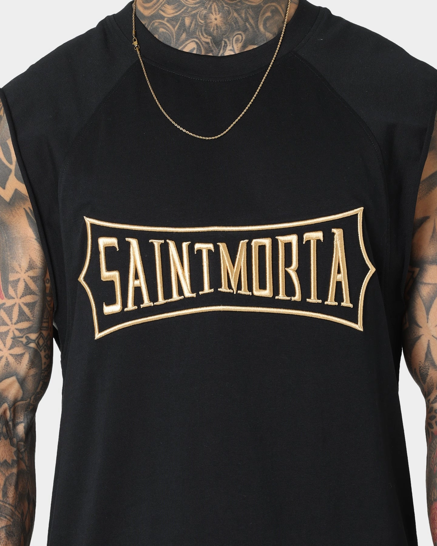 Embroidered Saint Morta Ceremony Raglan Muscle T-Shirt Black/Gold
