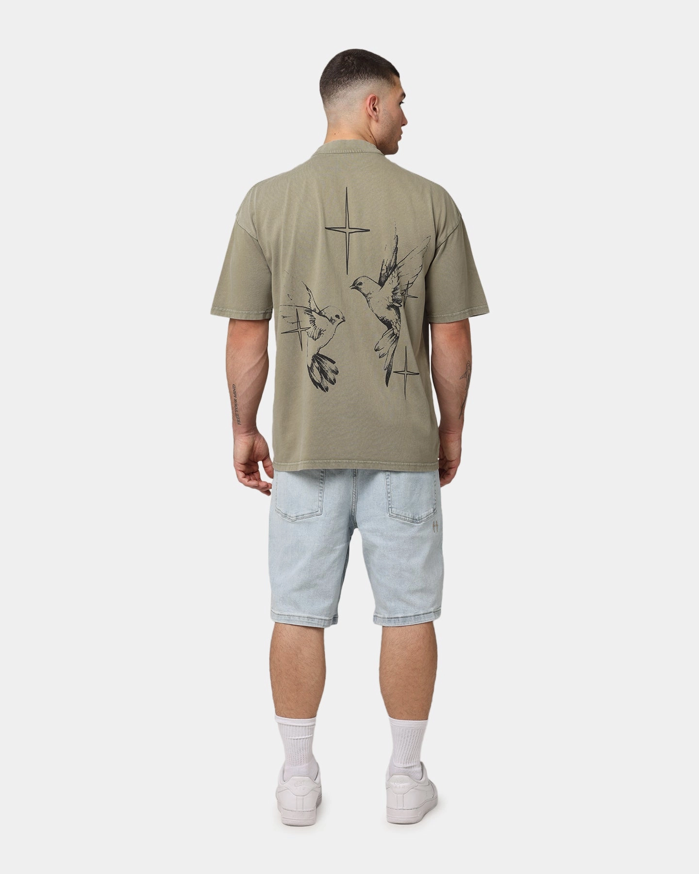 Stretchable Weave Saint Morta Destiny Rising Mock Neck T-Shirt Vintage Khaki