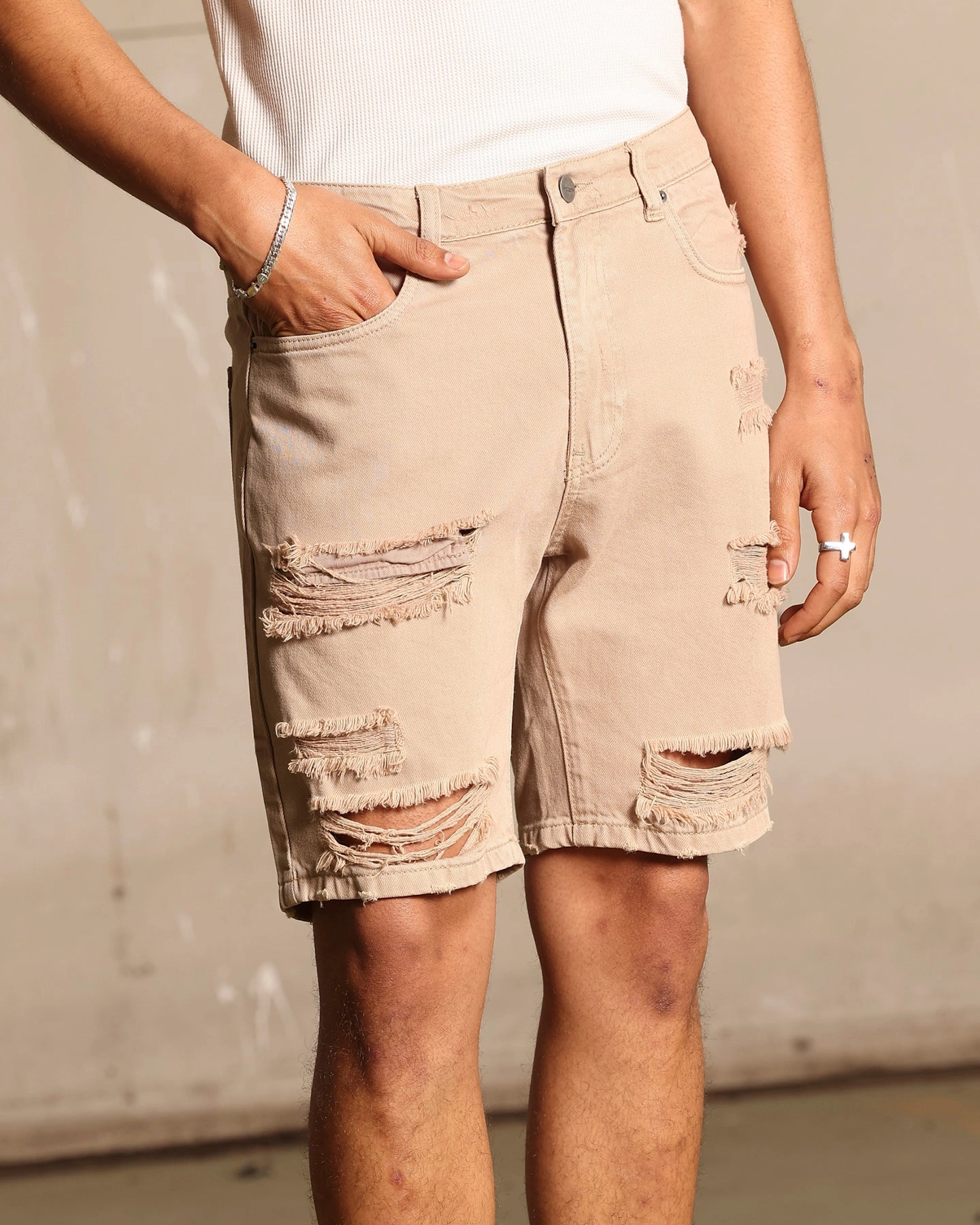 Saint Morta Destroyer Distressed Shorts Bone Fitness Look Moisture Wicking Technology