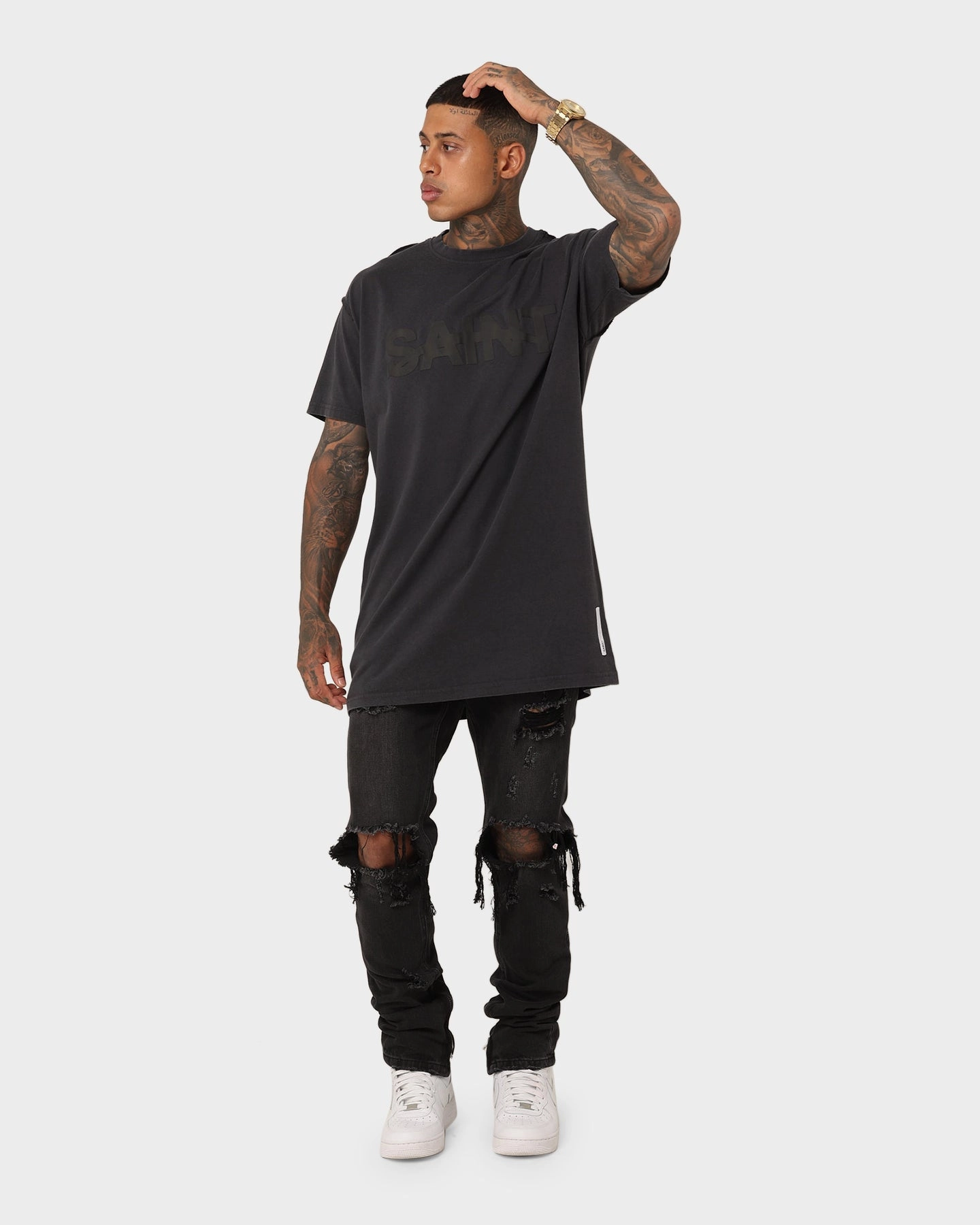Saint Morta Established T-Shirt Vintage Black Scoop neck Chic Smart