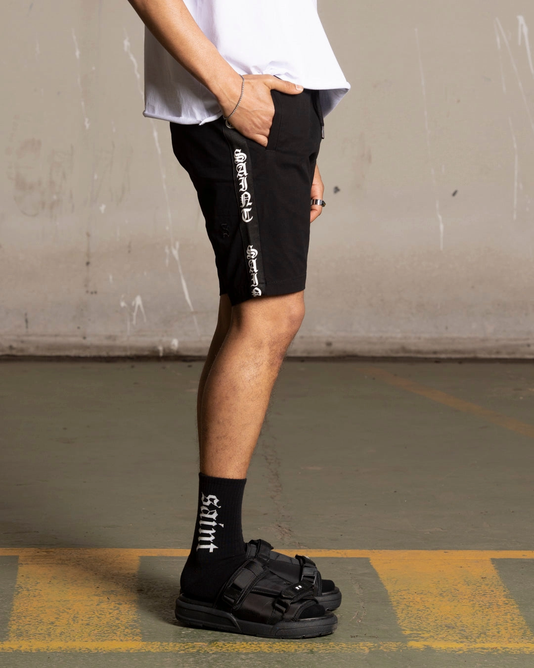 Flexible Hemline cool tones Saint Morta Fallen Walk Shorts Black