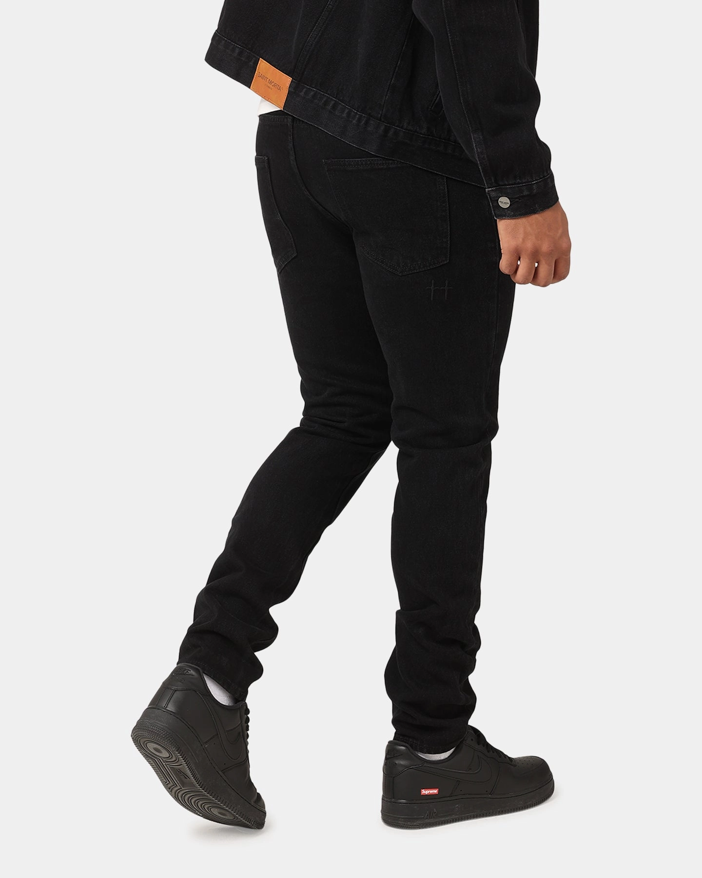 Saint Morta Fimi Distressed Jeans Washed Black Loose Textured Travel Outfit