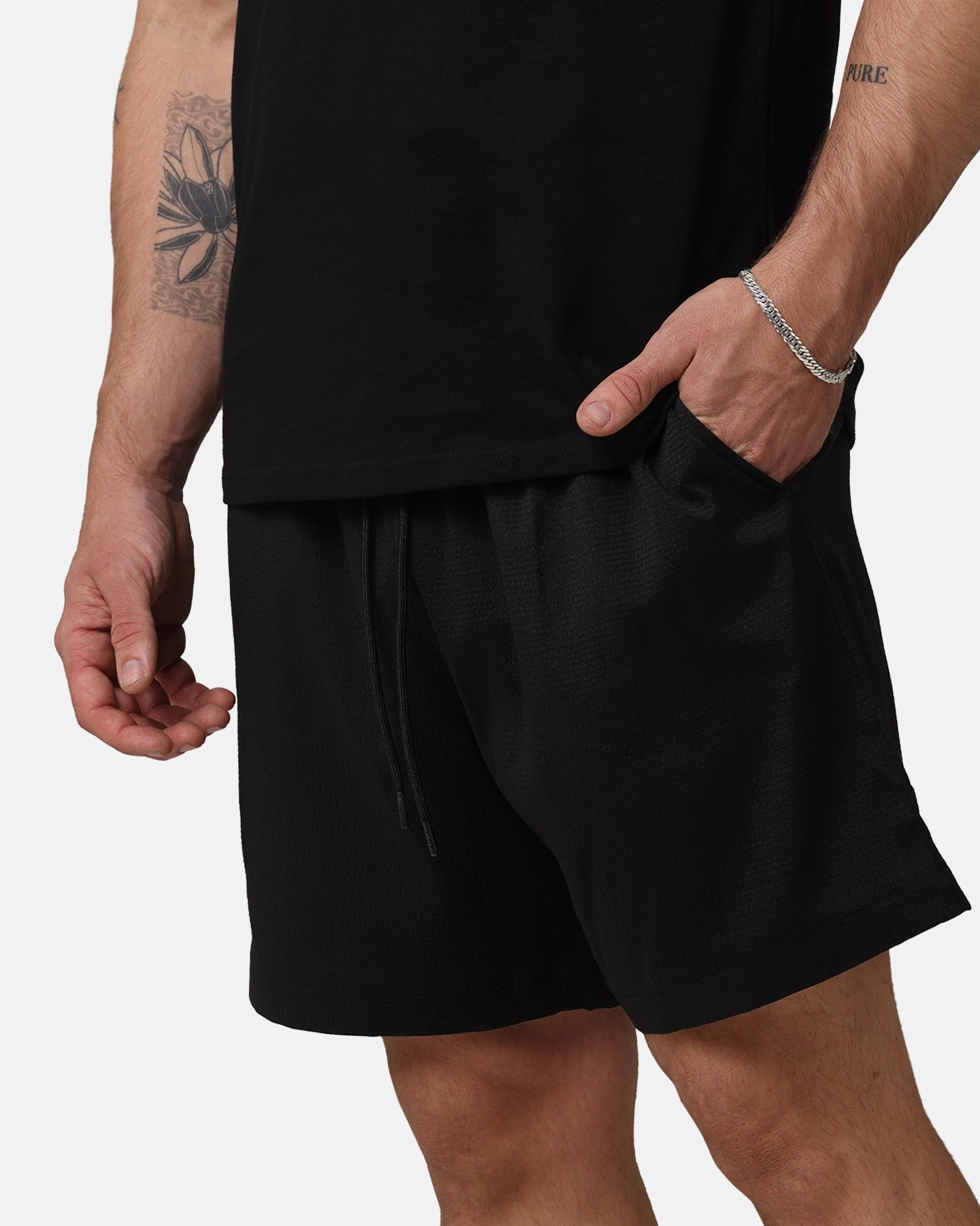 Warm Fit Saint Morta Gothic Walk Shorts Black