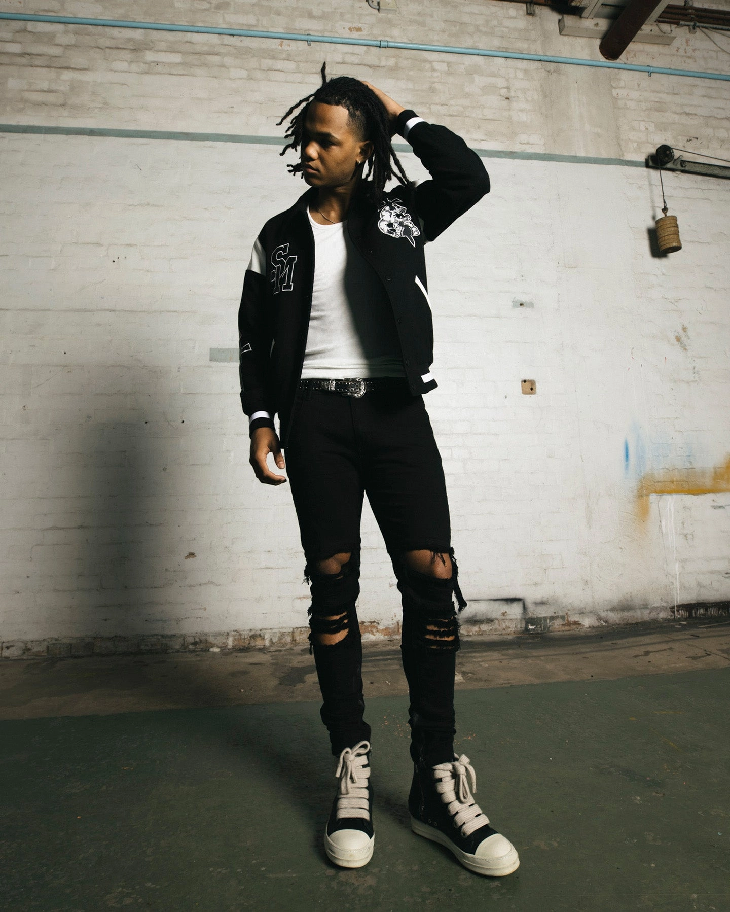 Saint Morta La Rambla Varsity Jacket Black/White Fashionable Shield