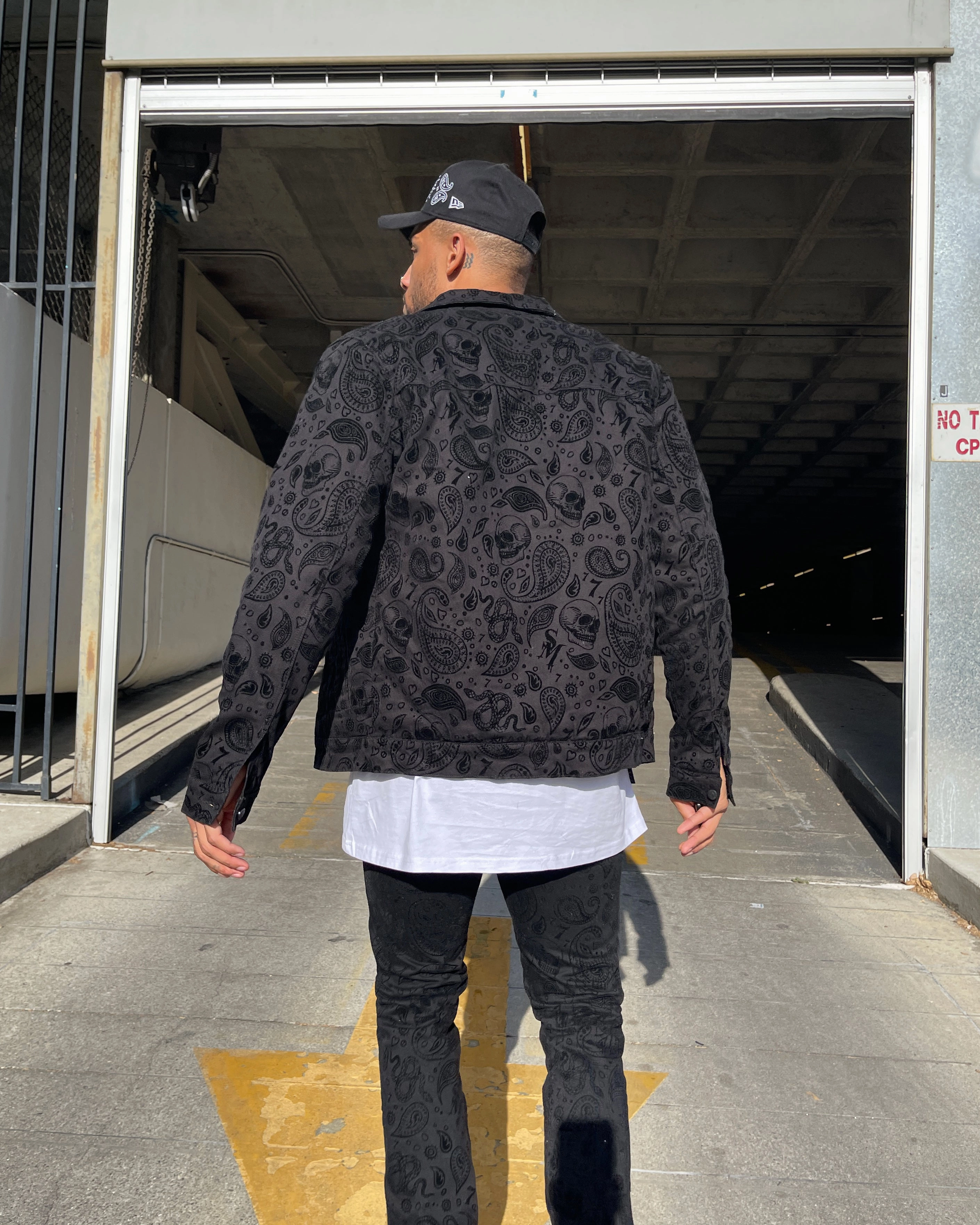 Saint Morta Paisley Skulls Sherpa Jacket Black/Black Ribbed Knit Cuffs
