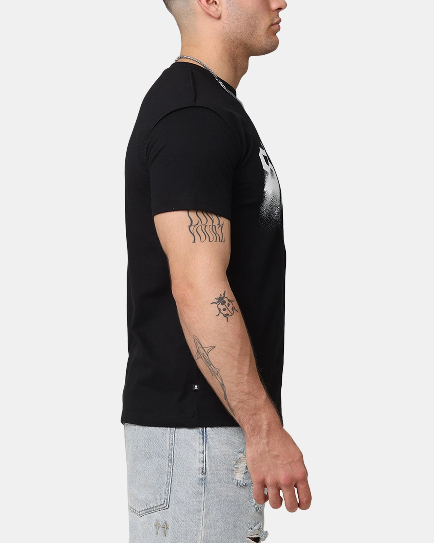 Saint Morta Spray Lafayette T-Shirt Black outdoor concert Essential Look
