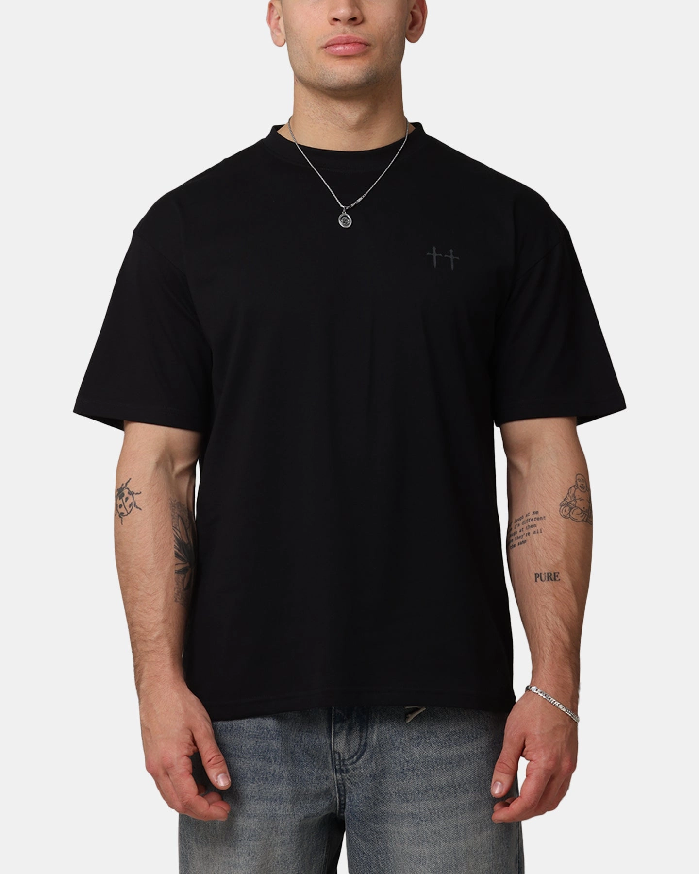 Saint Morta Valerian T-Shirt Black LayeredHemDetails Chilly Day Style