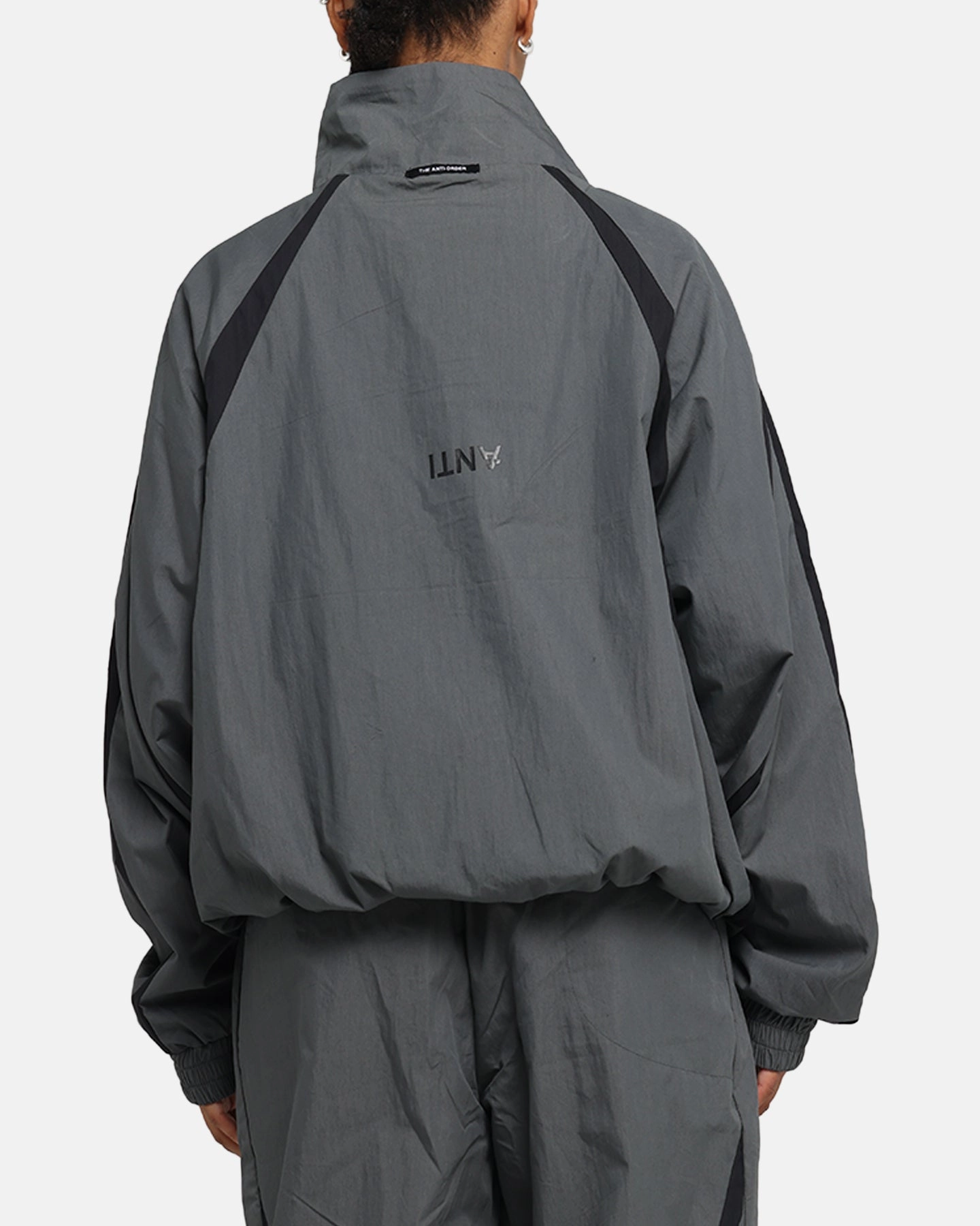 Non Restrictive Cut Seamless Integration The Anti Order Acolyte Windbreaker Jacket Grey/Black