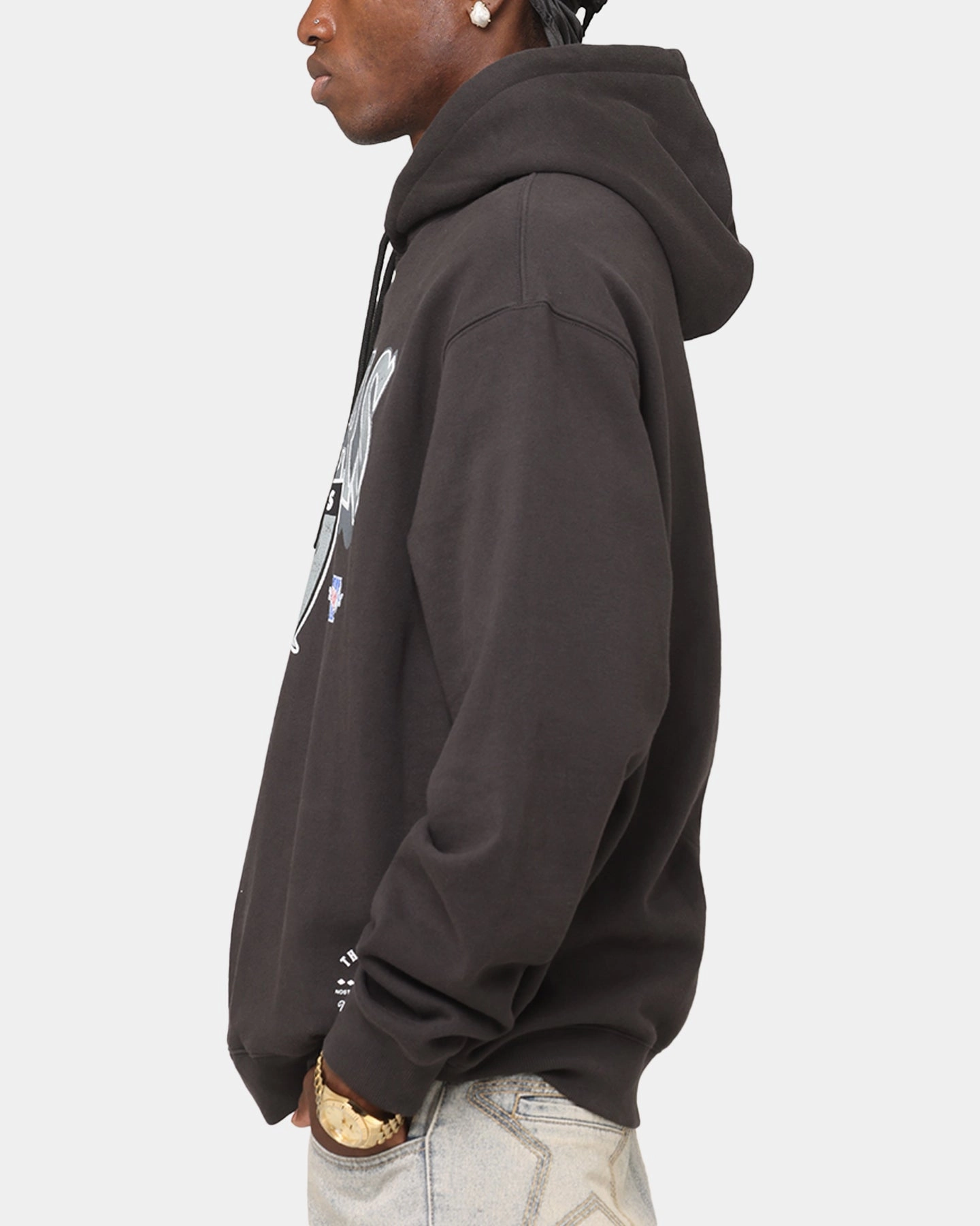 Waste - reducing Mitchell & Ness Las Vegas Raiders Arch Hoodie Faded Black