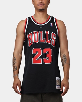 Mitchell & Ness Chicago Bulls Michael Jordan '97-'98 #23 Authentic NBA Jersey Black Minimalist Style Fit for Any Season