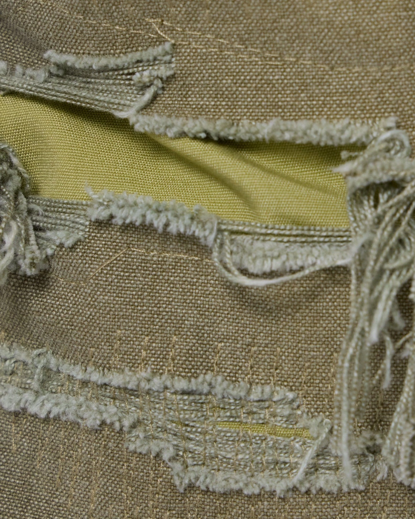 Comfort waistband MNML Distressed Cargo Shorts Olive