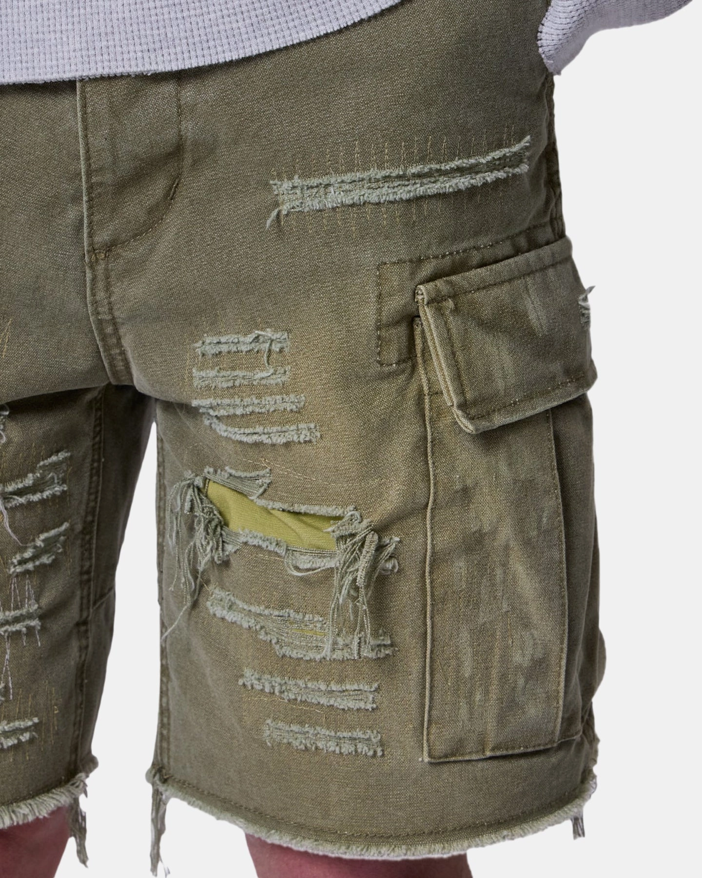 Dynamic Tension Control MNML Distressed Cargo Shorts Olive