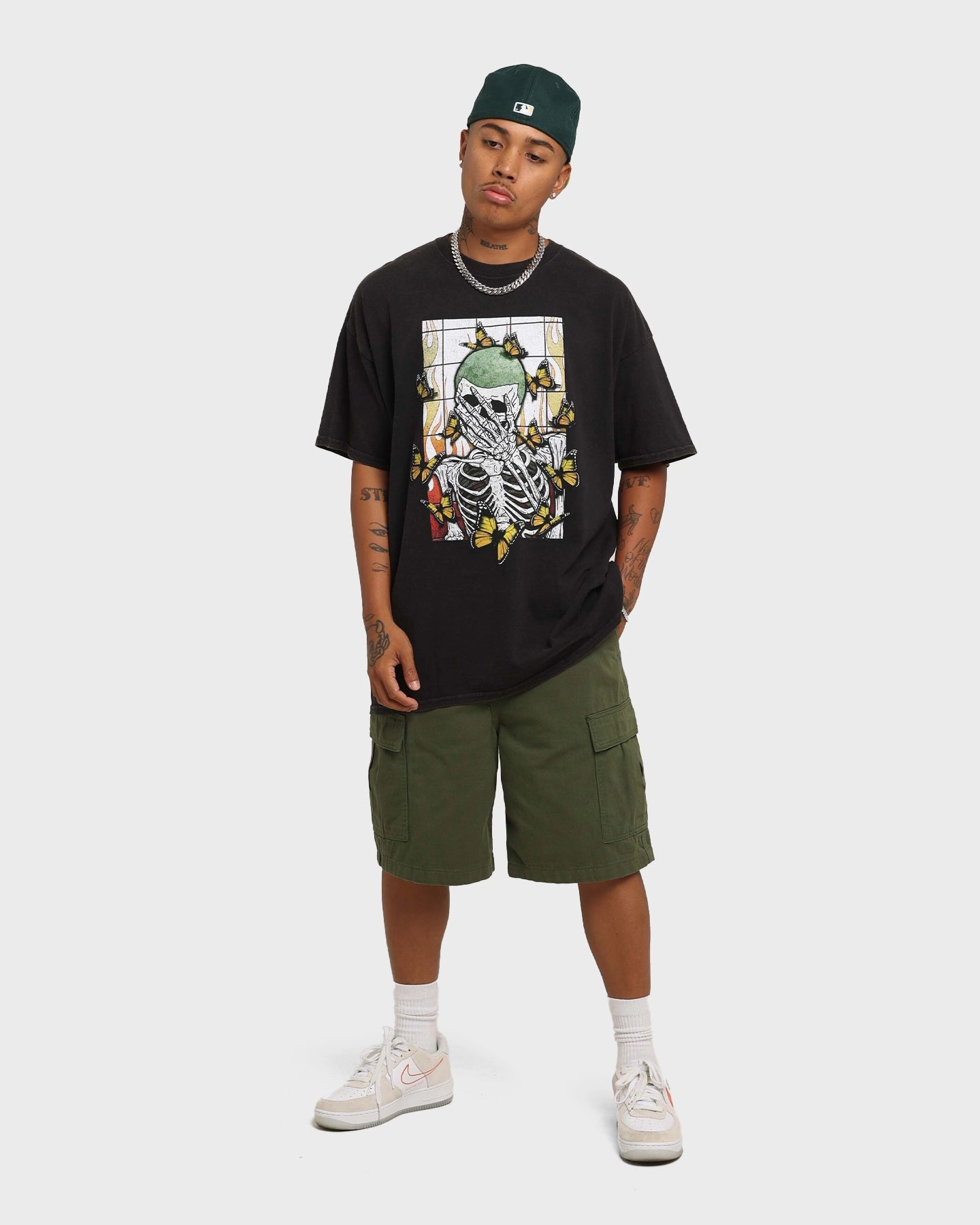 Classic Outfit Effortless Fit Goat Crew Green Skeleton Vintage T-Shirt Washed Black