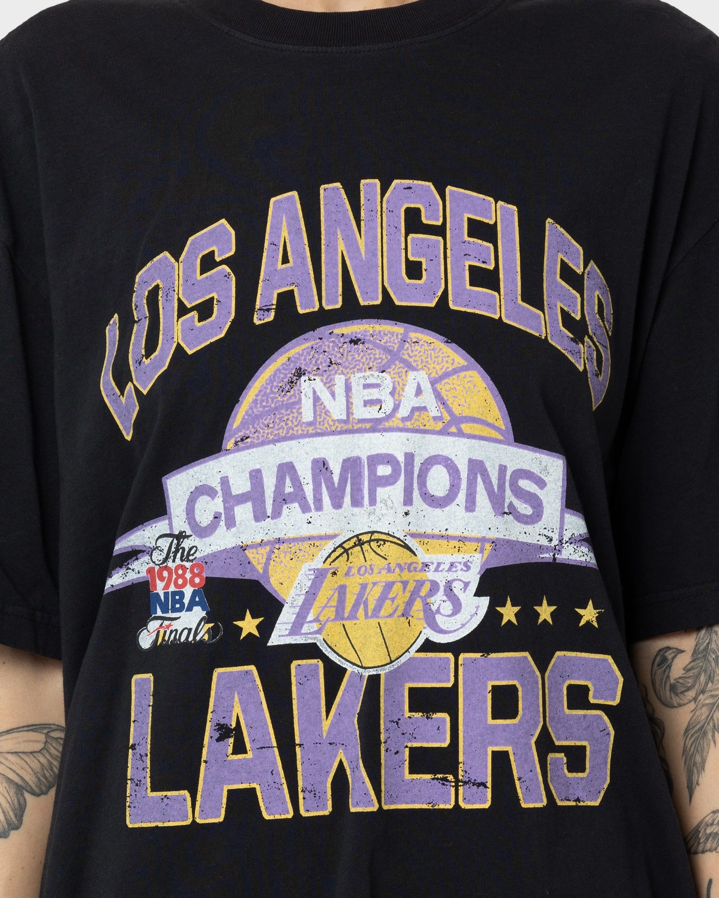 Comfy Wardrobe Lace trim Mitchell & Ness Los Angeles Lakers Team History Vintage T-Shirt Faded Black