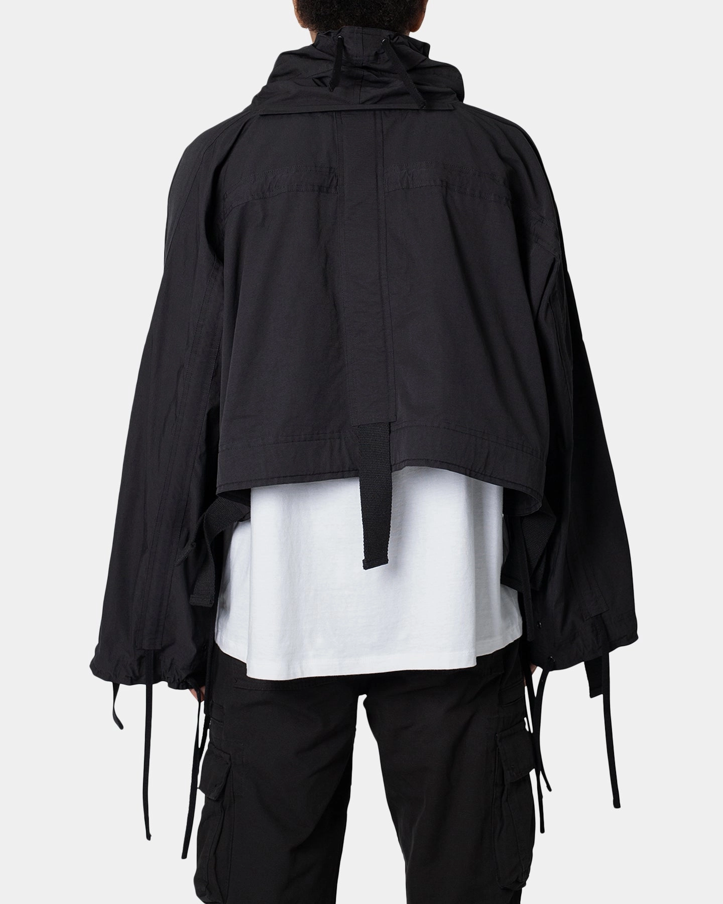 MNML Cropped Strappy Jacket Black spring outfit