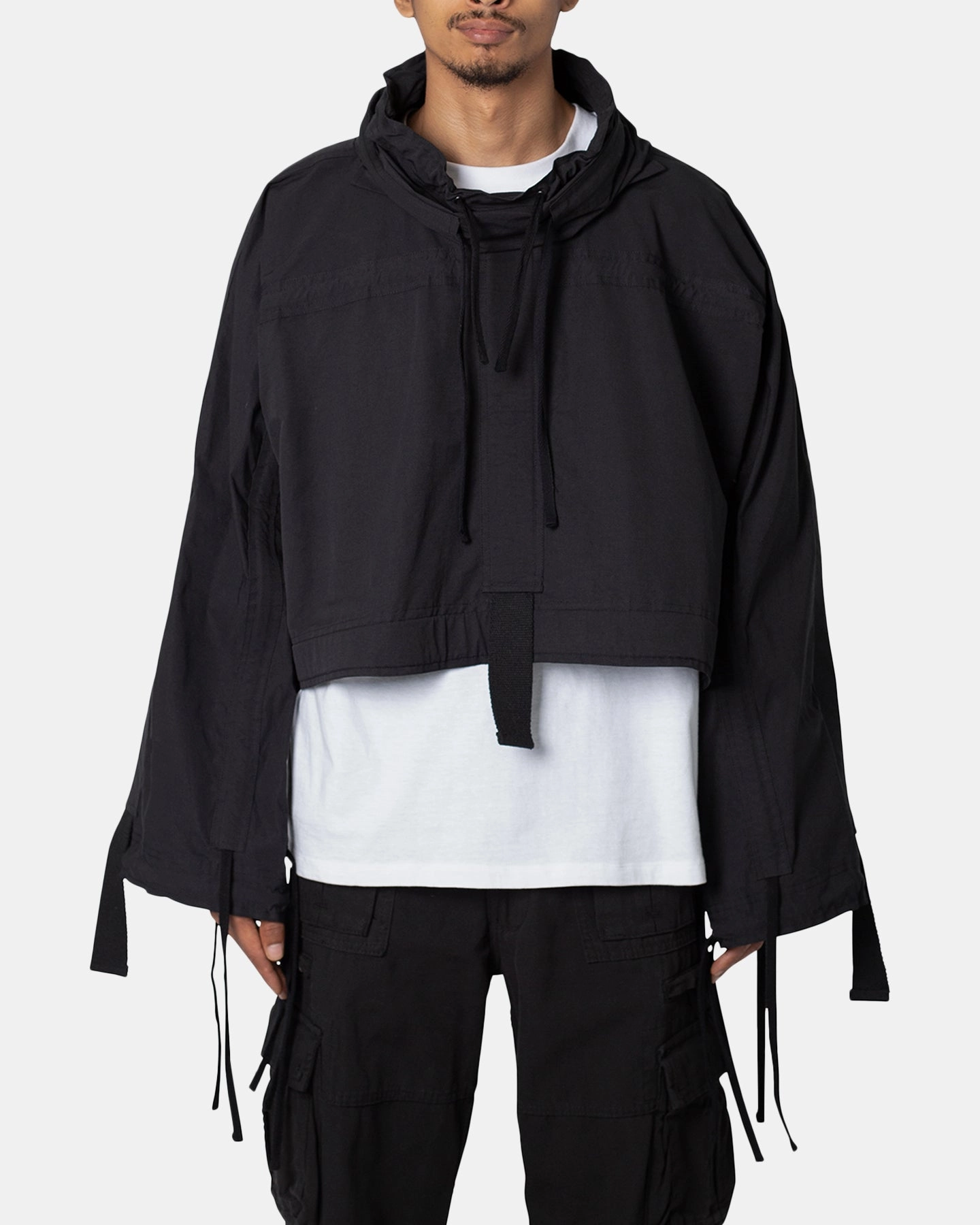 MNML Cropped Strappy Jacket Black Layer Comfort