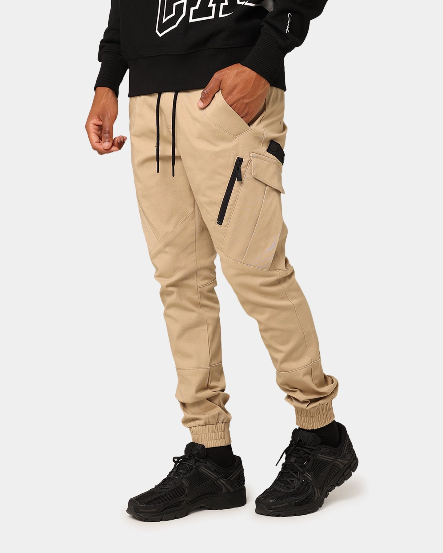 NonIrritatingSeams Carr?? Evolution Cargo Joggers Stone/Black