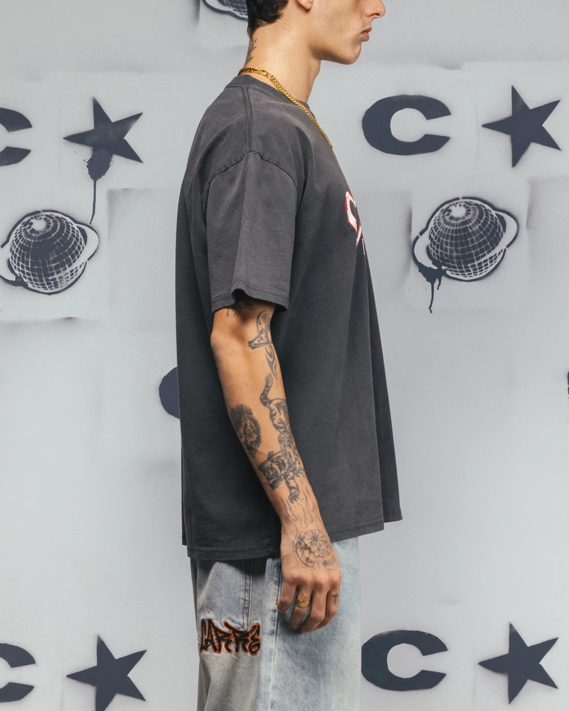 Bold Look Modern Layering Carre Link T-Shirt Black Wash