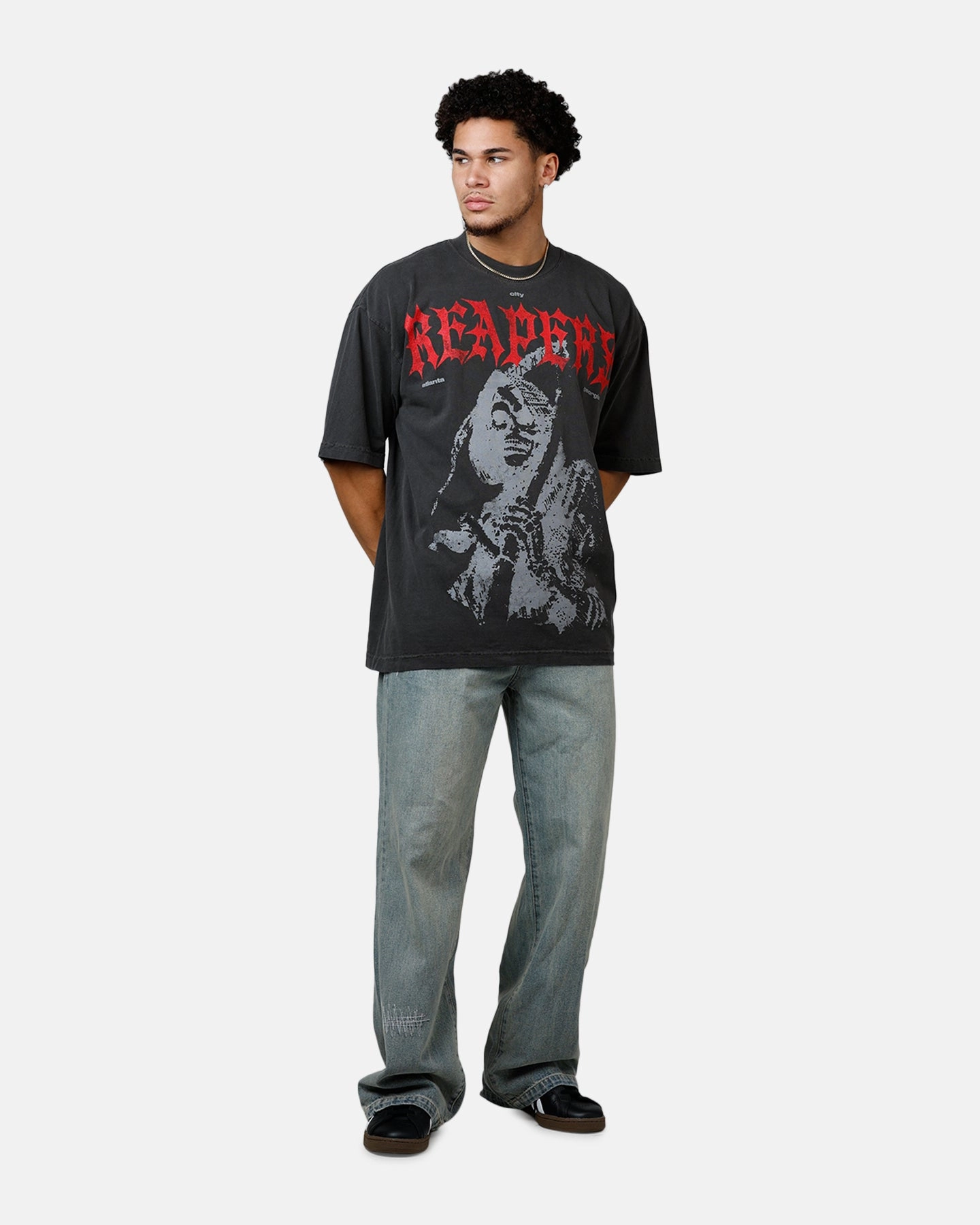 Overtime Kiss T-Shirt Vintage Black Versatile Look