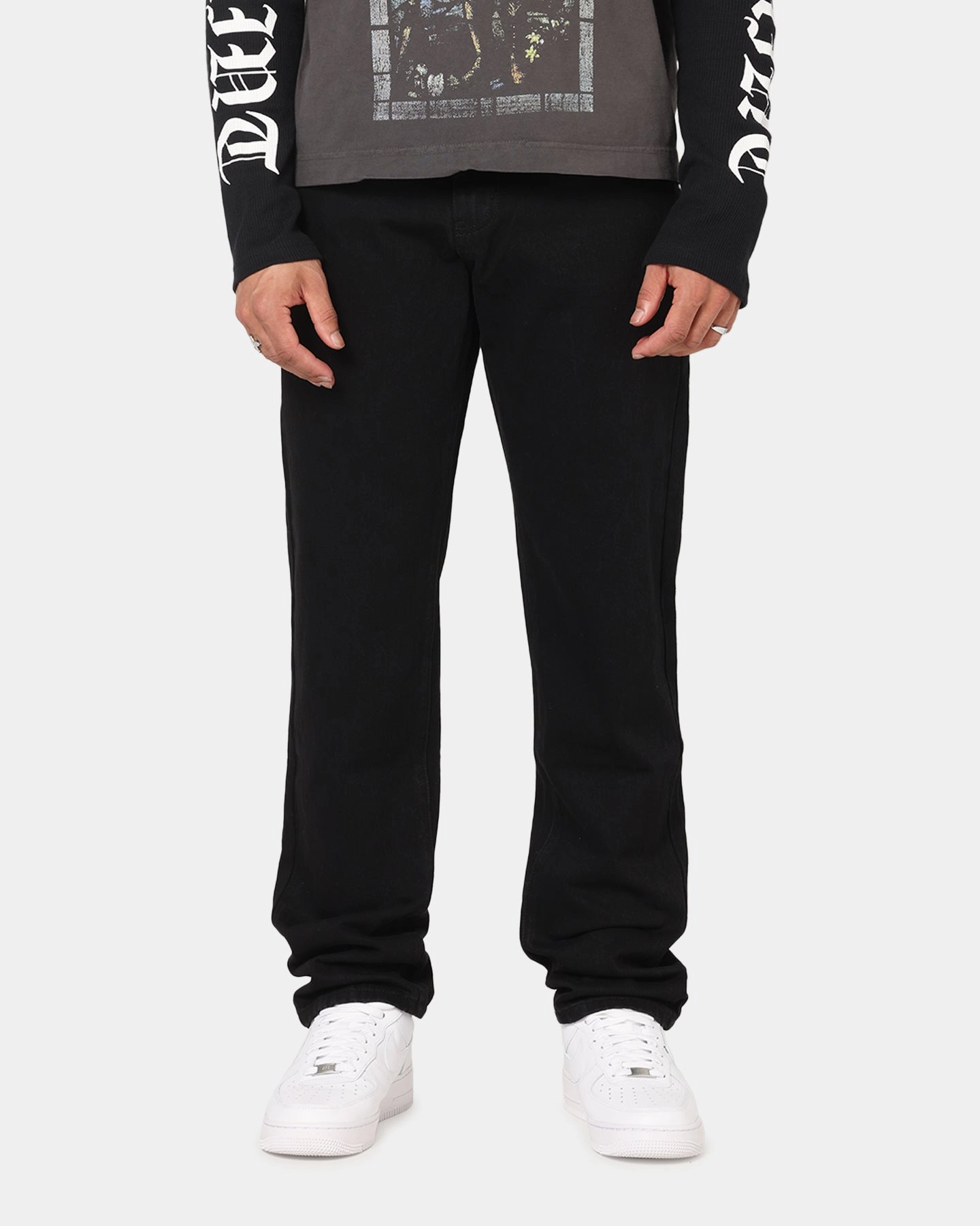 Minimalist Style Holiday Vibes Weekend Warrior Trend Setter Home Comfort Saint Morta Psykhe Jeans Black Stonewash