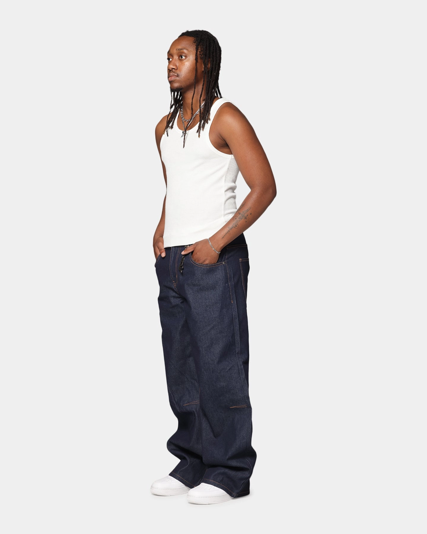 Subtle Texture Go To Piece Saint Morta Amplus Jeans Indigo/Tan