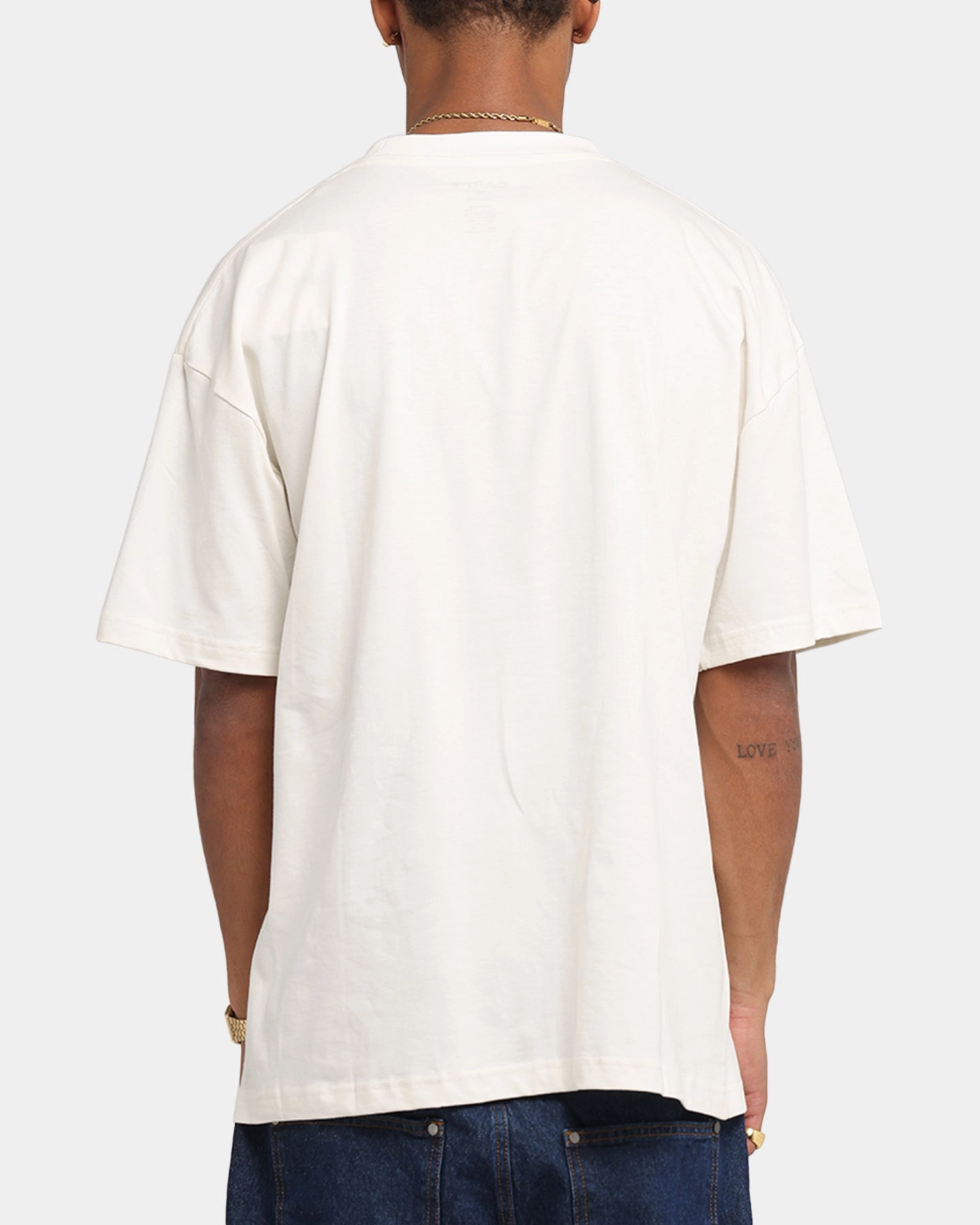 Bohemian freedom Cozy and Fashionable Carre Chocolate T-Shirt Off White