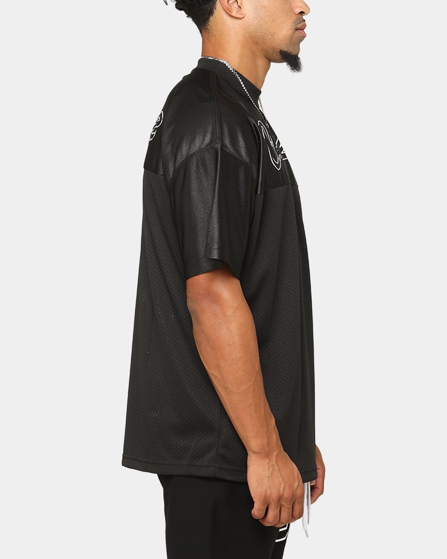 Carre Nova Sports T-Shirt Black Breathable apparel Chill Comfort Look