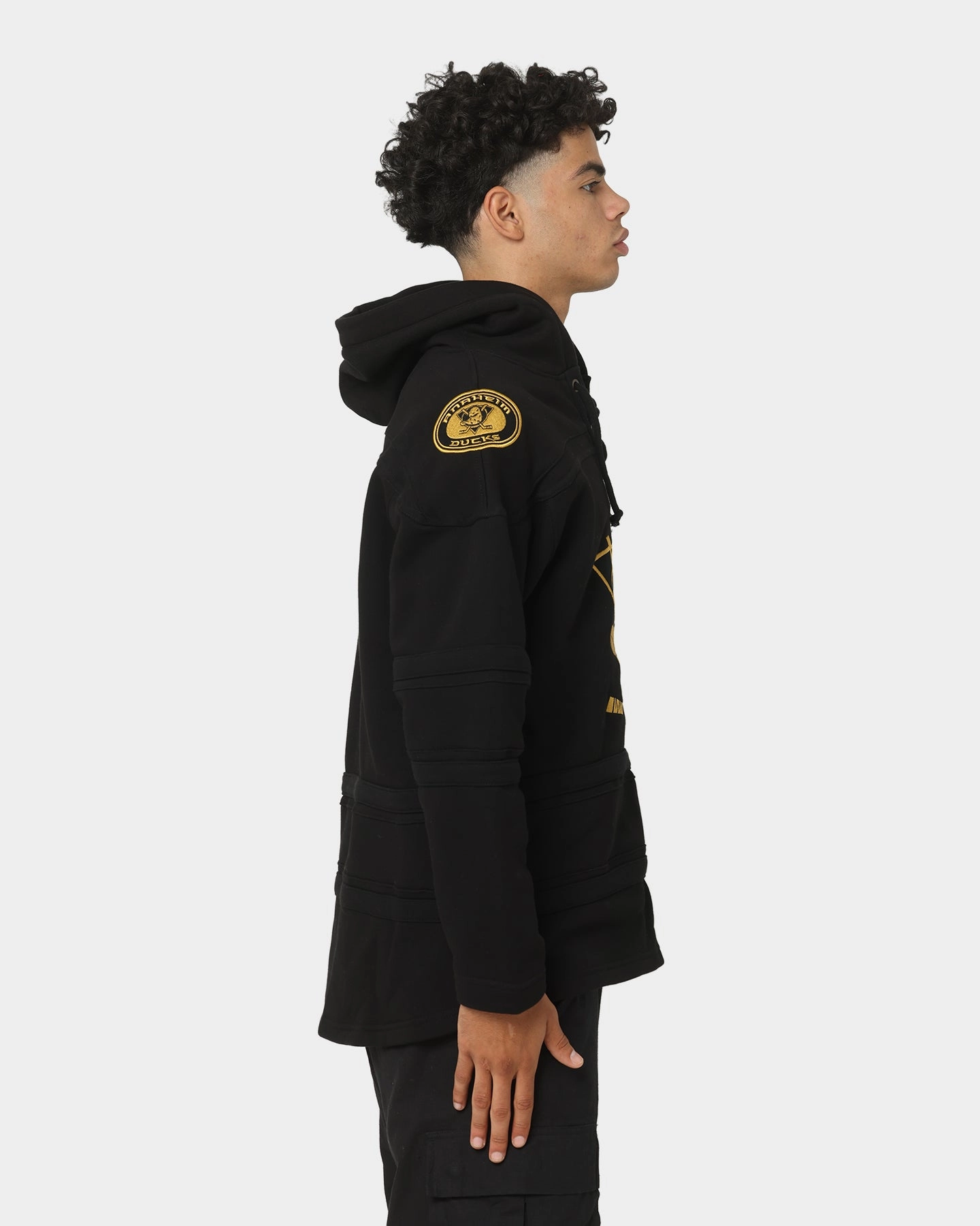 47 Brand Anaheim Ducks Superior Lacer Hoodie Black/Gold Stylish Design Everyday Comfort