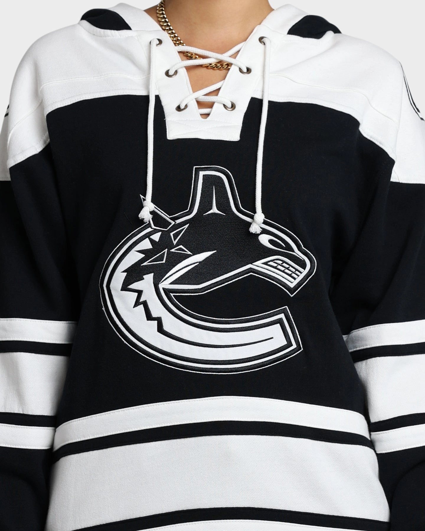 47 Brand Vancouver Canucks Superior Lacer Hoodie Jet Black Soft Interior Lining
