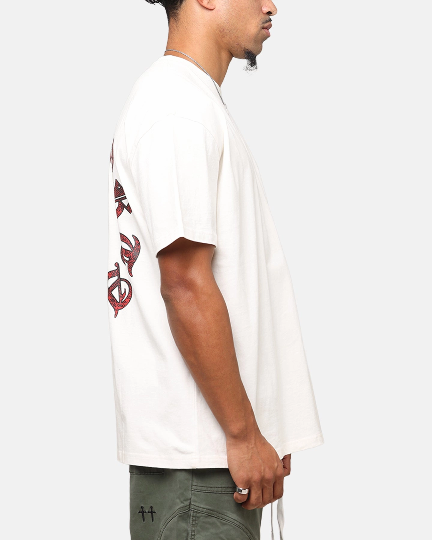 Saint Morta Worldwide Boxy T-Shirt Off White Simple Chic Casual Everyday