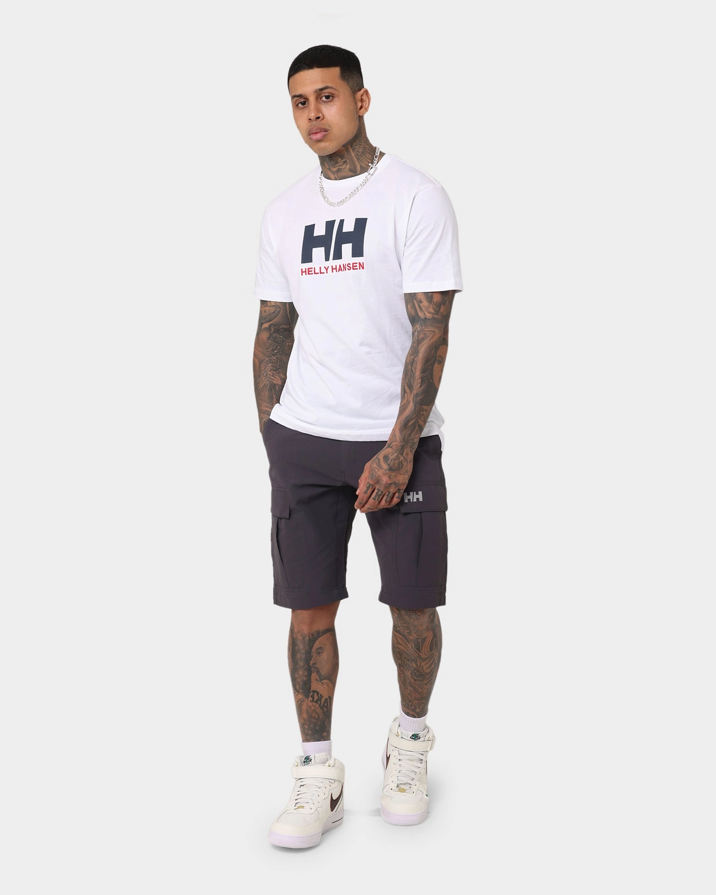 Stylish Outfit Helly Hansen HH QD Cargo Shorts 1 Ebony