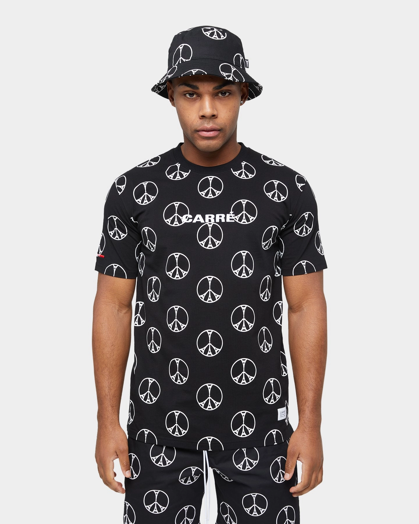 fade resistant color Carre Peace All Over CLS T-Shirt Black