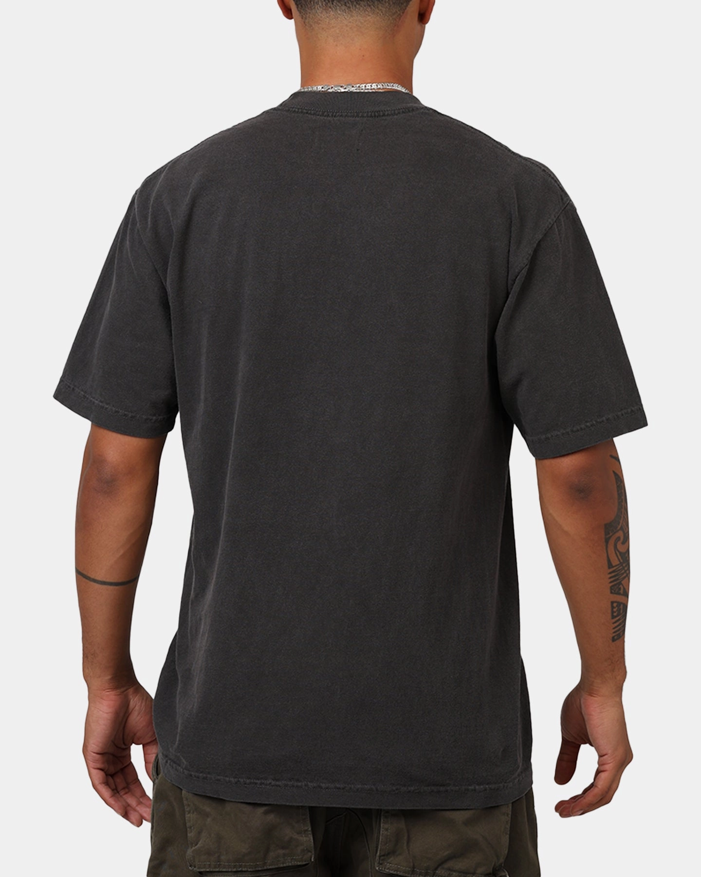 Comfortable And Versatile Strawberry Badge T-Shirt Vintage Black