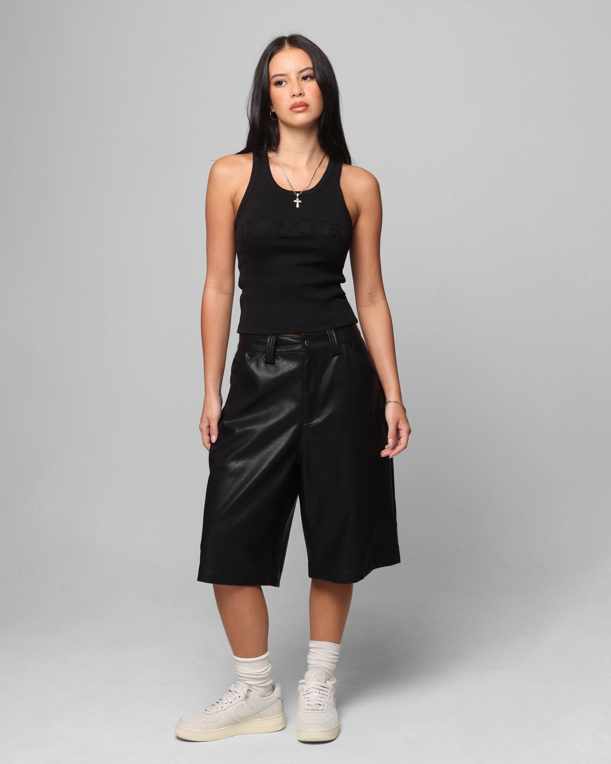 Loiter Women's Dark Tank Black light feel short term lease
