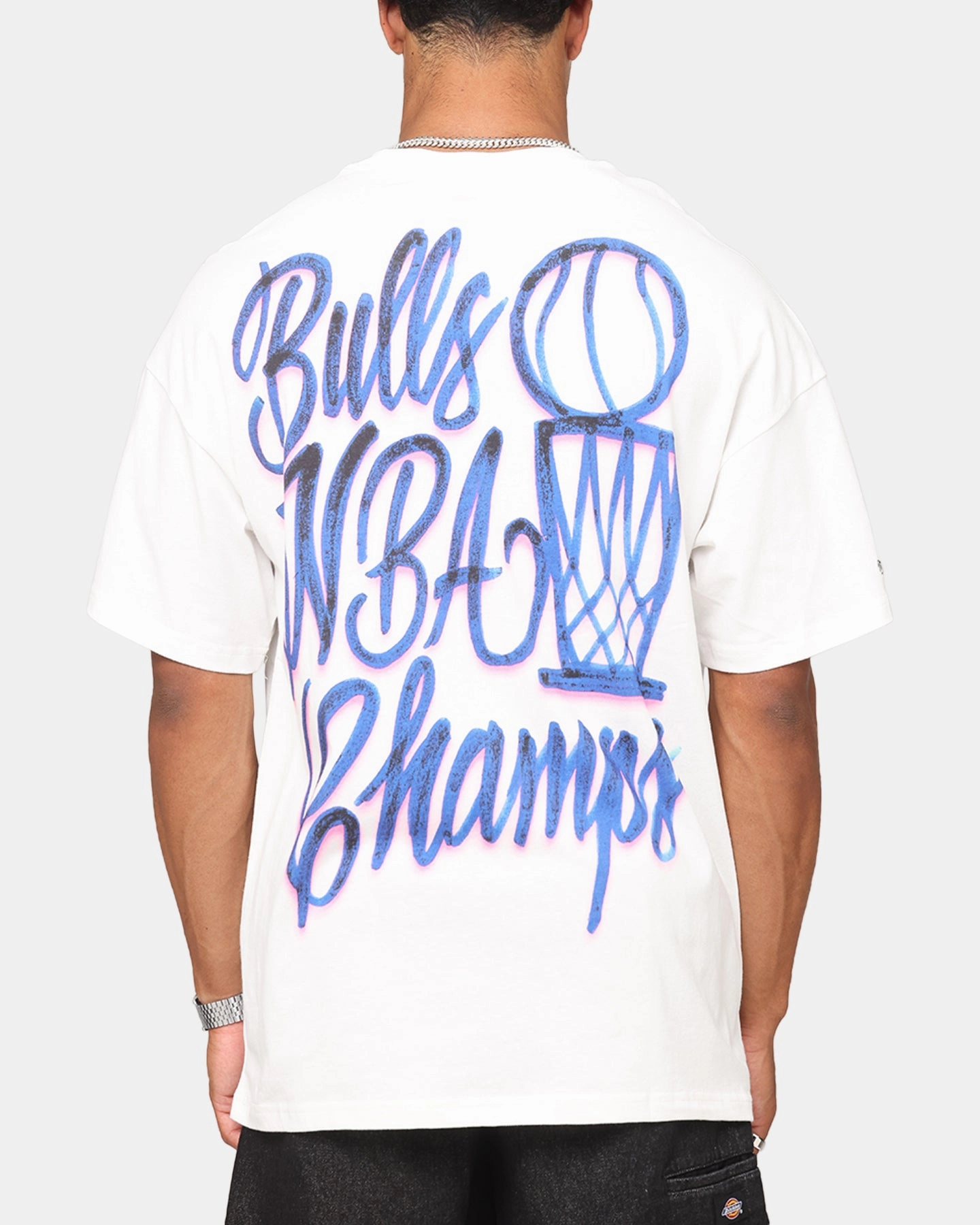 Mitchell & Ness Chicago Bulls Dennis Rodman Airbrushed T-Shirt Vintage White FadeResistantPrint Versatile Fit