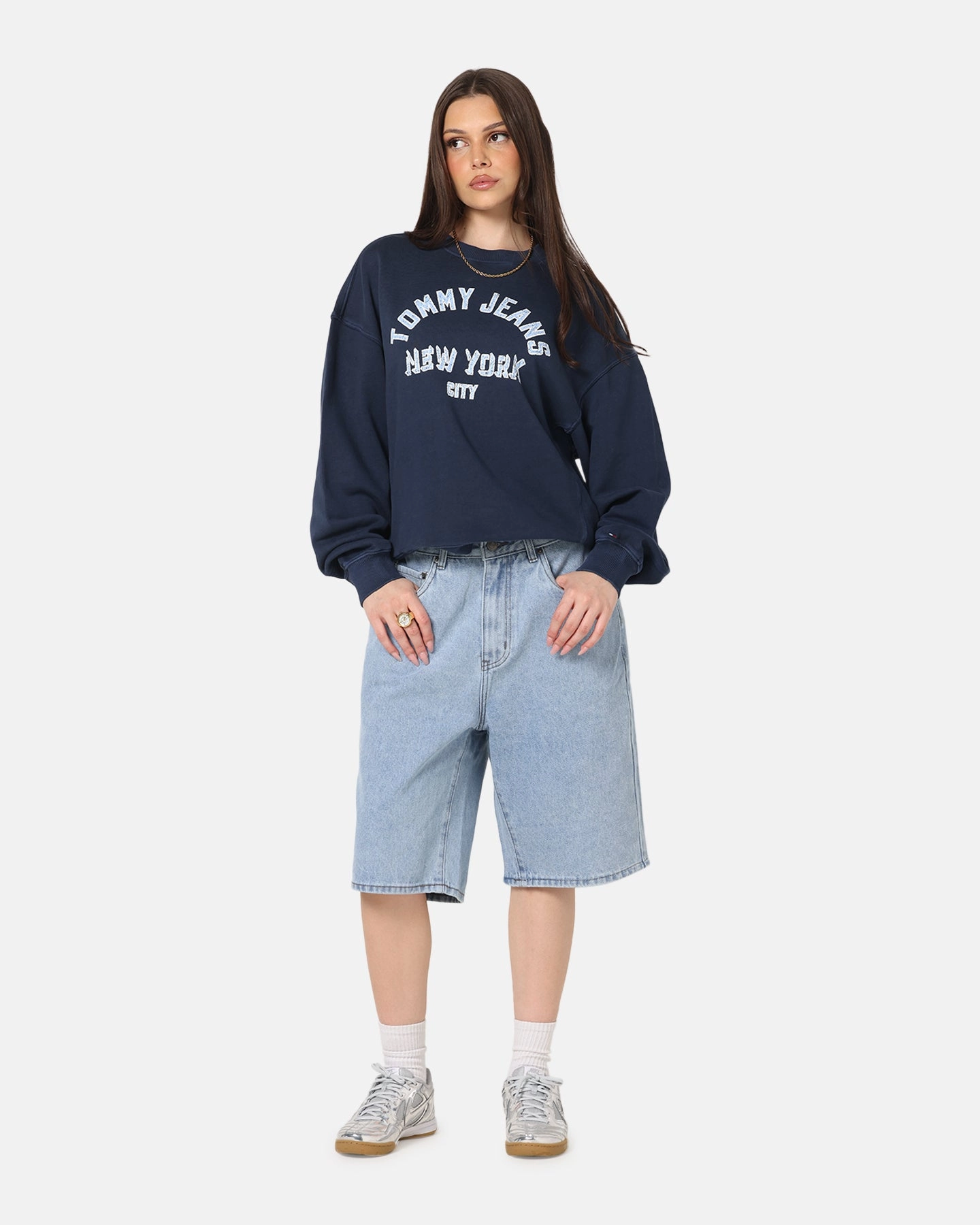 Tommy Jeans Women's TJW Varsity Crewneck Dark Night Navy Water resistant coating