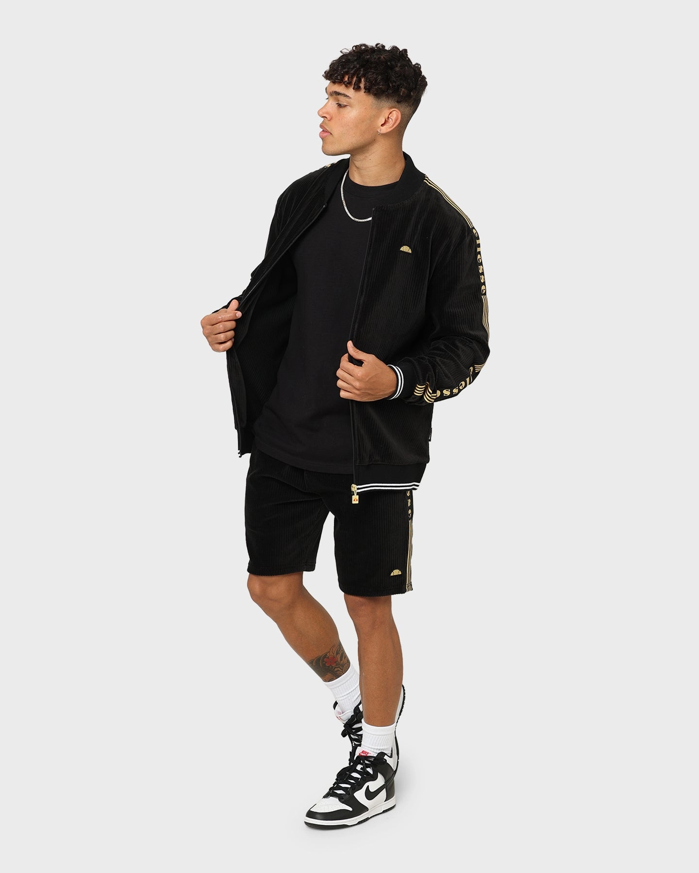 Clean Lines Ellesse Tomatro Shorts Black/Gold