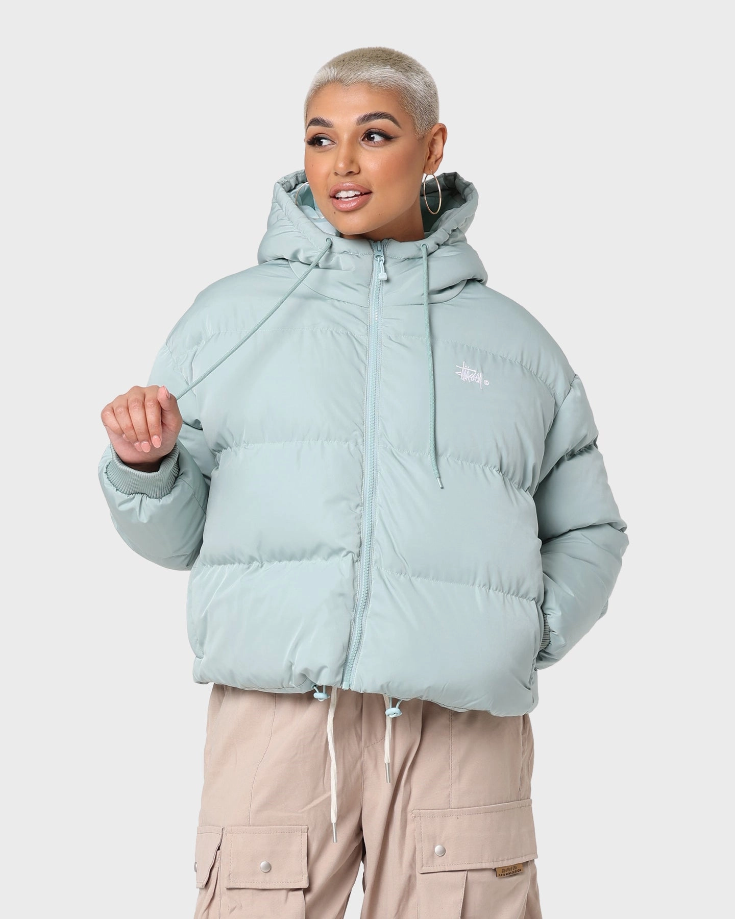Stussy Women's Graffiti Hood Puffer Jacket Basil Tailored Silhouette NonIrritating Tagless Neck