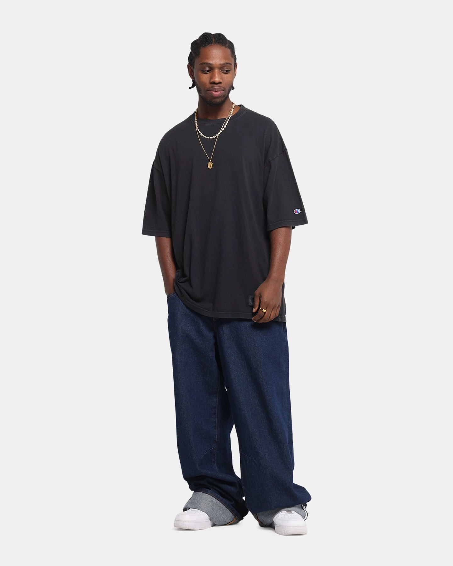 Champion Riggins T-Shirt Black Perfect for Layering Seasonal Outfit