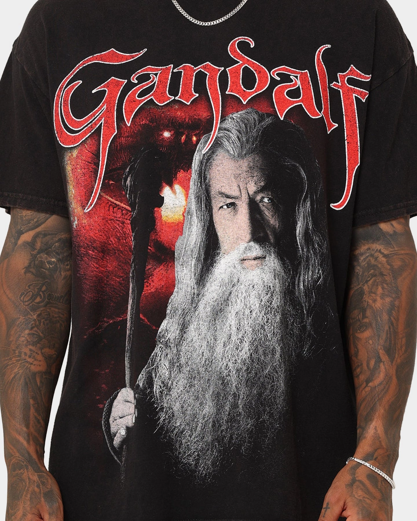American Thrift X The Lord Of The Rings Gandalf Vintage T-Shirt Black Wash Low Profile Collar