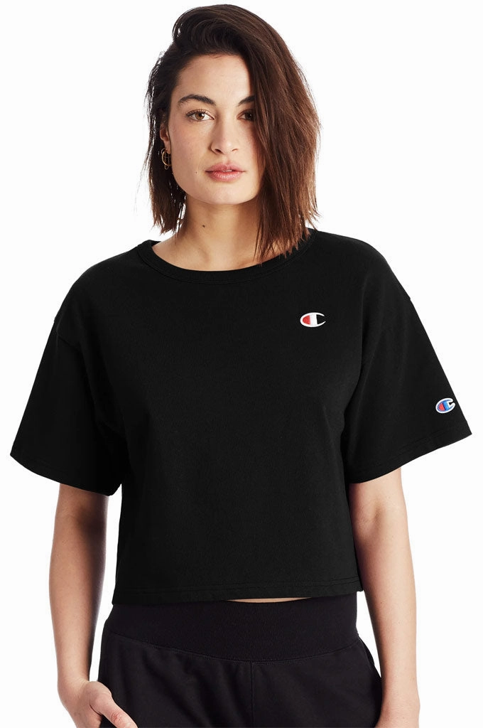 Trendy All-Day Minimalist Aesthetic Champion Heritage Cropped Women's Tee, C Logo