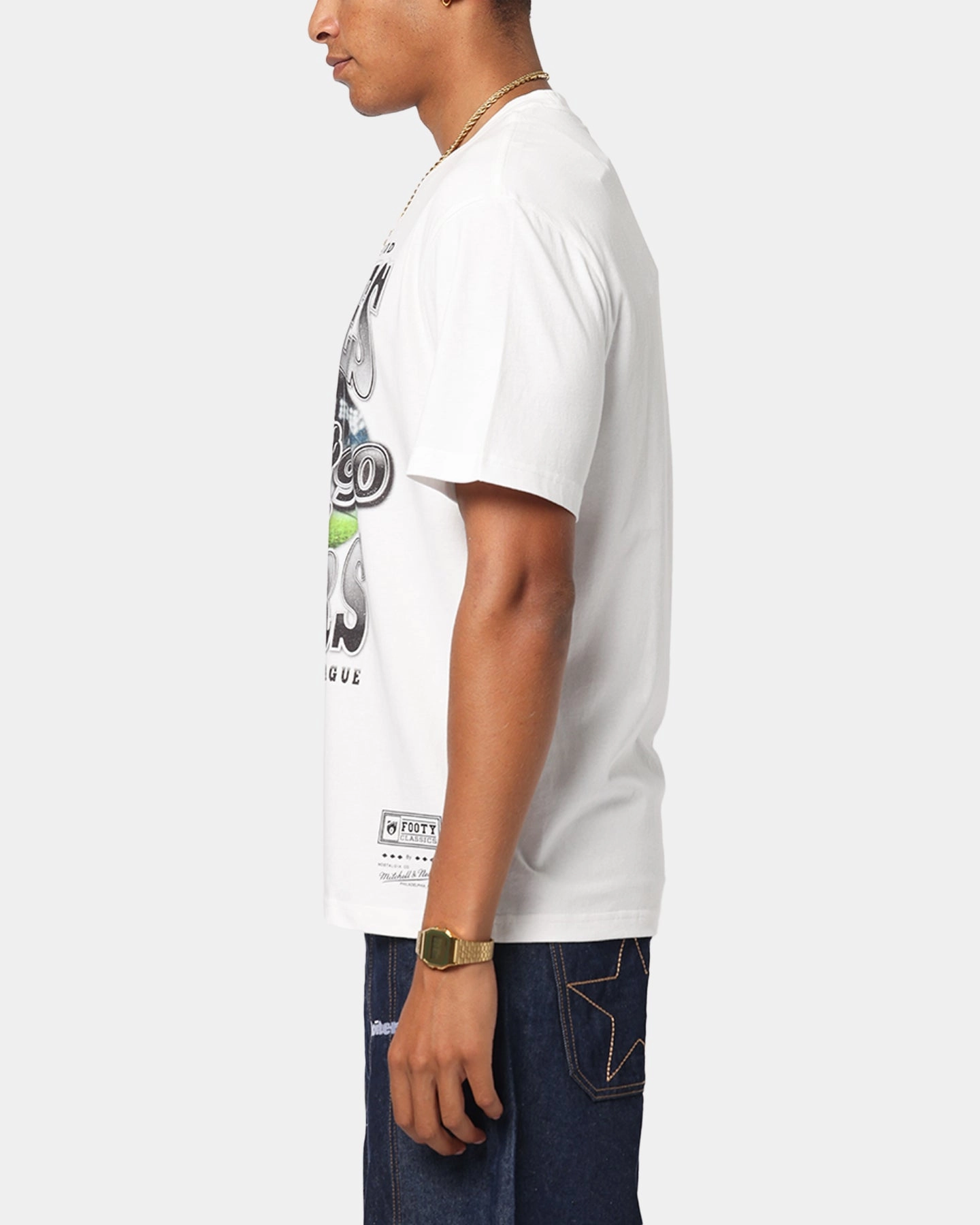 Mitchell & Ness Collingwood Magpies Mascot T-Shirt Vintage White Trendy Layering Summer Wardrobe