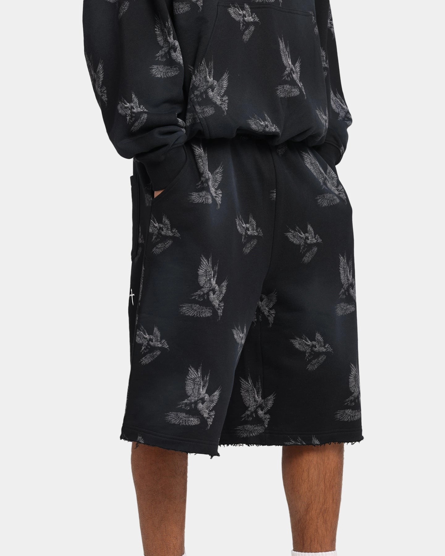 Double Layered Construction Saint Morta Doves Baggy Sweat Shorts Vintage Black