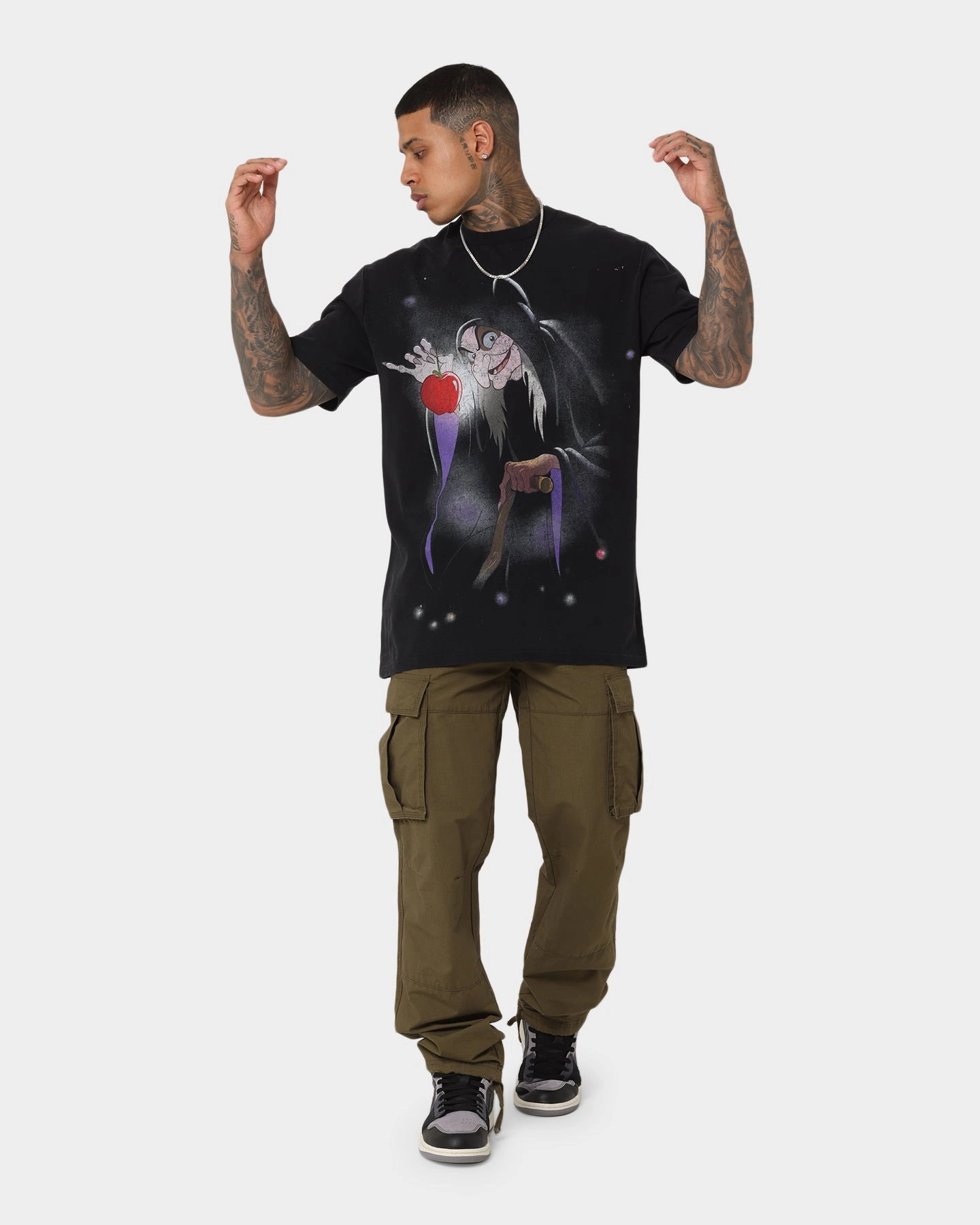 Simple Chic High Density Fabric Disney Snow White Vintage T-Shirt Washed Black