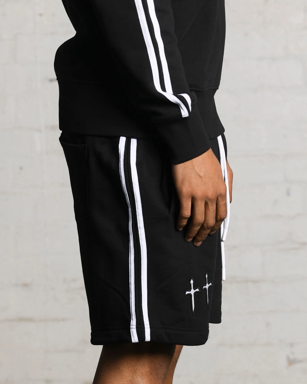 Balanced Fit Low Profile Closure System Saint Morta Fallen Sweat Shorts Black