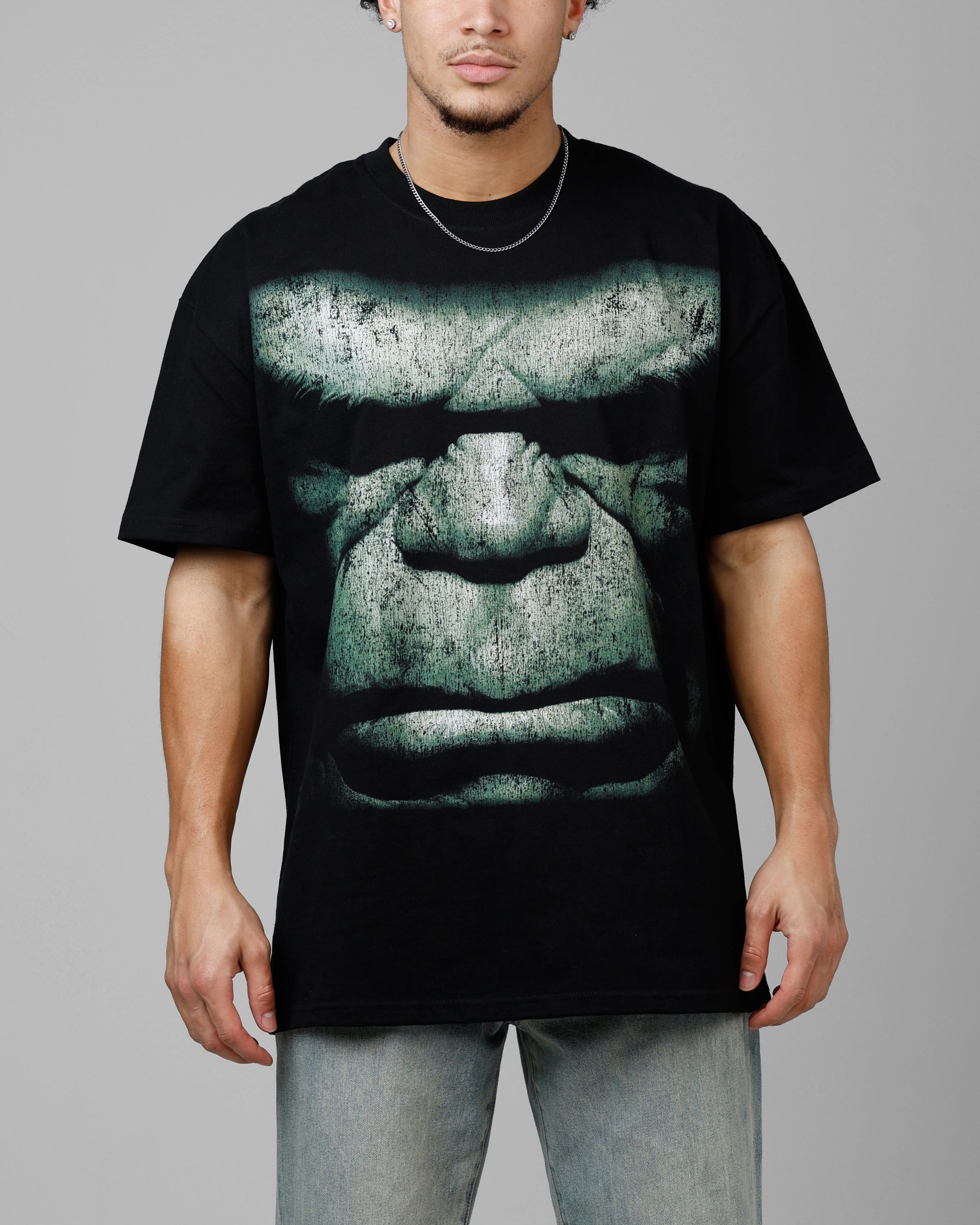 Solid color purity NonRestrictiveCut Loiter Marvel Hulk Heavyweight T-Shirt Black