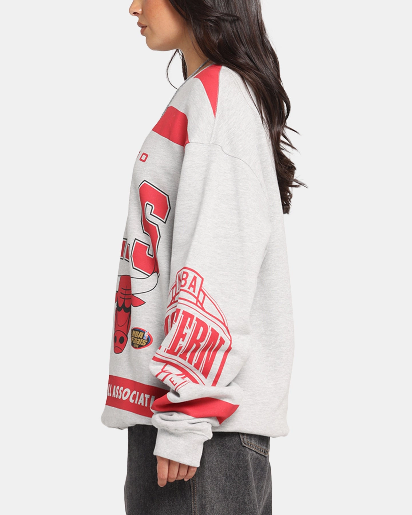 Mitchell & Ness Chicago Bulls Letterform Crewneck Grey Marle/Official Team Color Convertible Collar BondedSeams