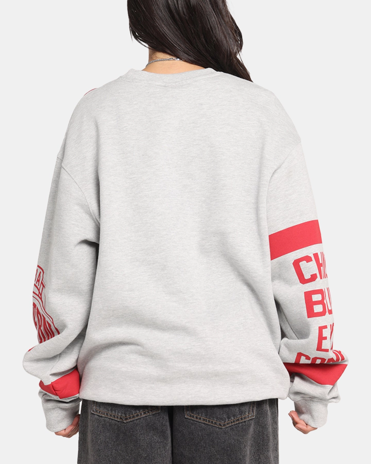 Mitchell & Ness Chicago Bulls Letterform Crewneck Grey Marle/Official Team Color MoistureWickingTechnology Sleek Comfort