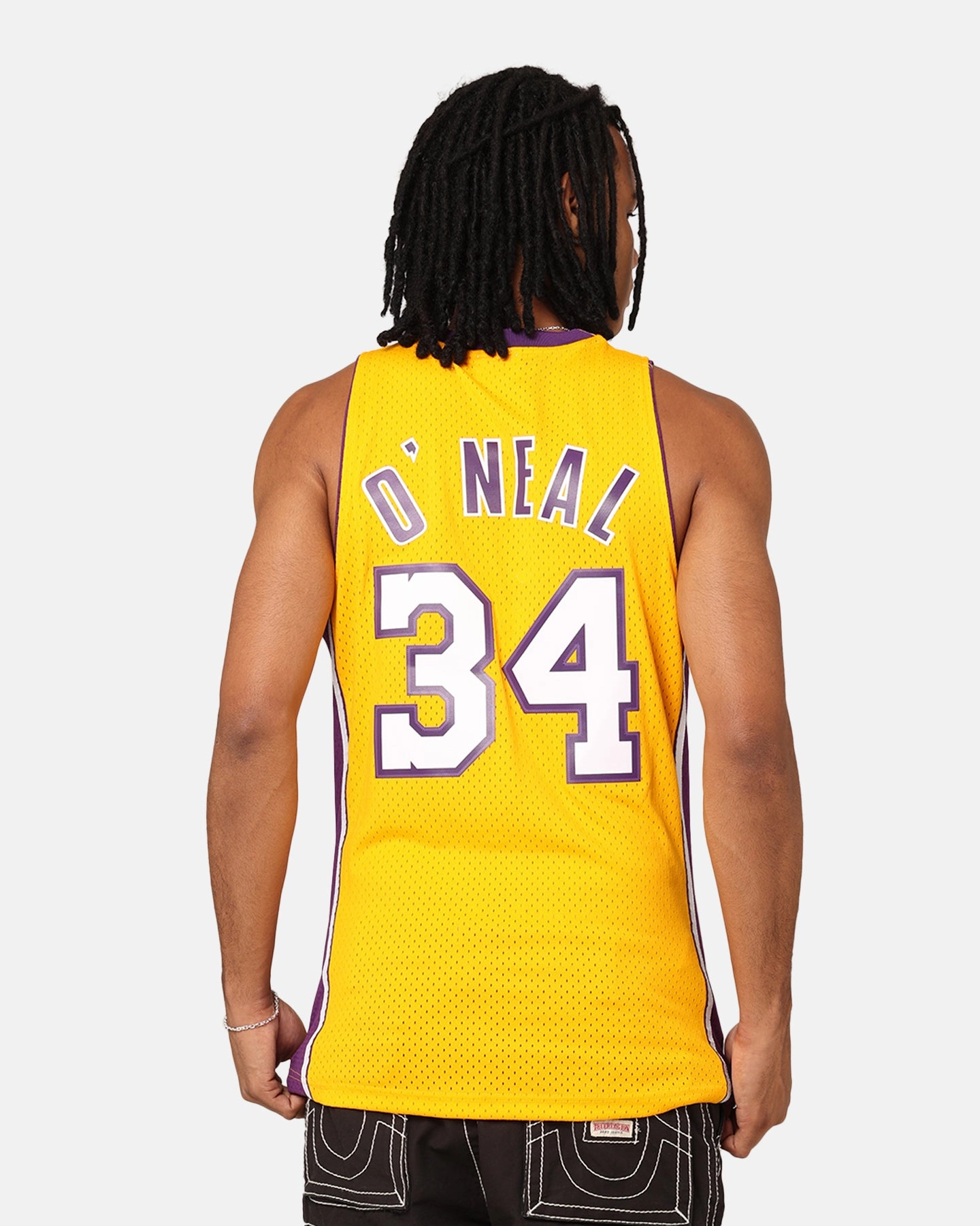 Advanced Elasticity Fibers Mitchell & Ness Los Angeles Lakers Shaquille O'Neal '99-00 Home Swing Jersey Yellow