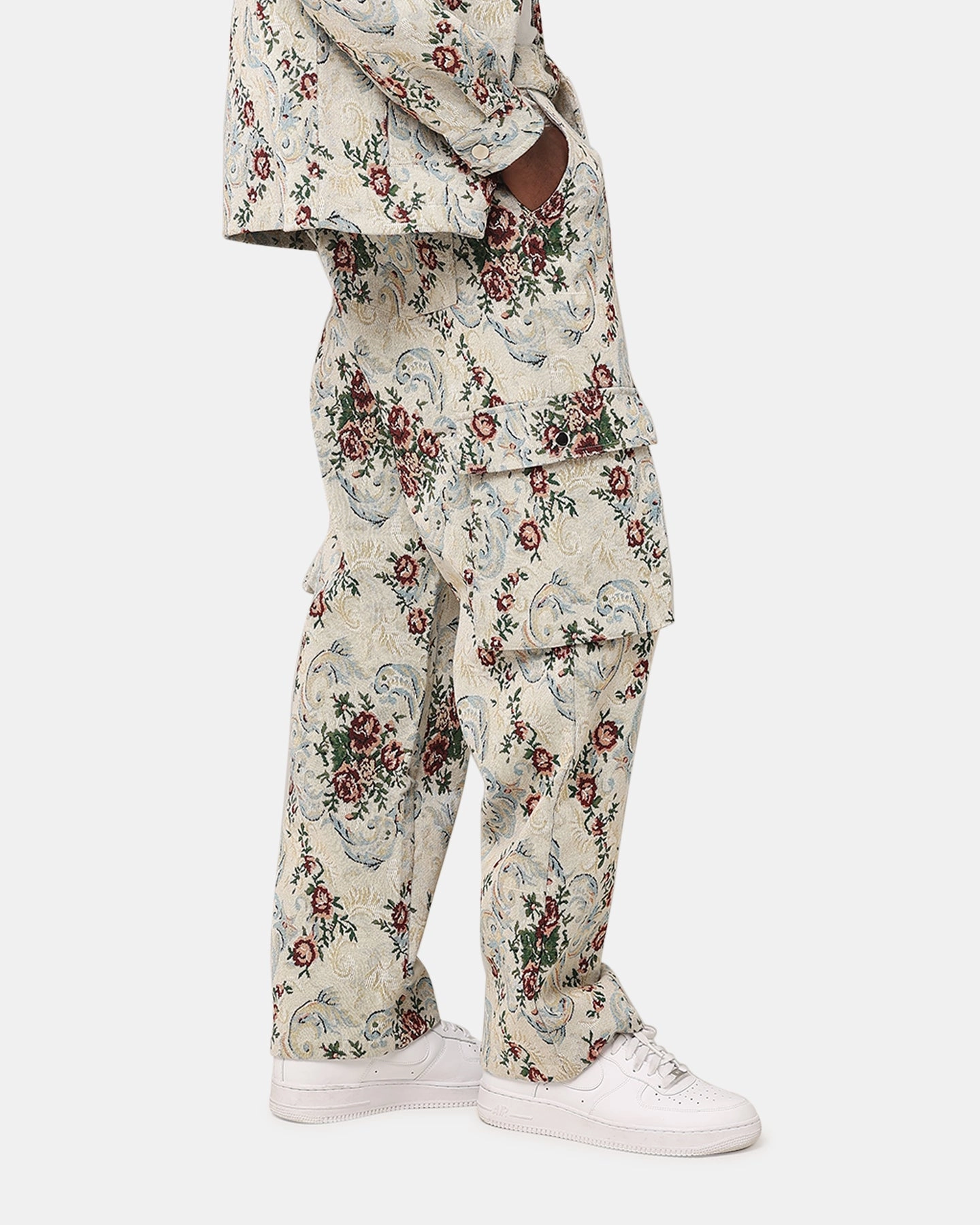 Comfortable Look Wear XXIII Floral Jacquard Cargo Pant White Antique